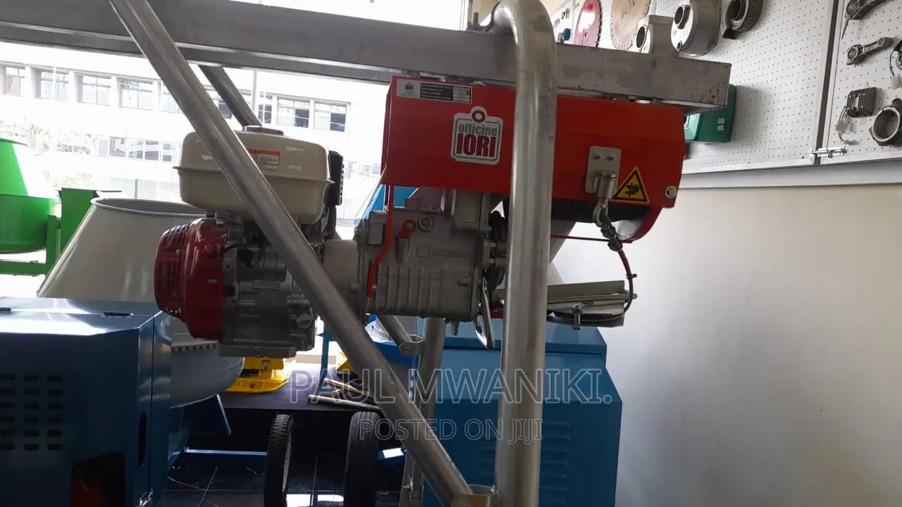 ( 1 Tonne) Construction Hoist. Iori Italy.