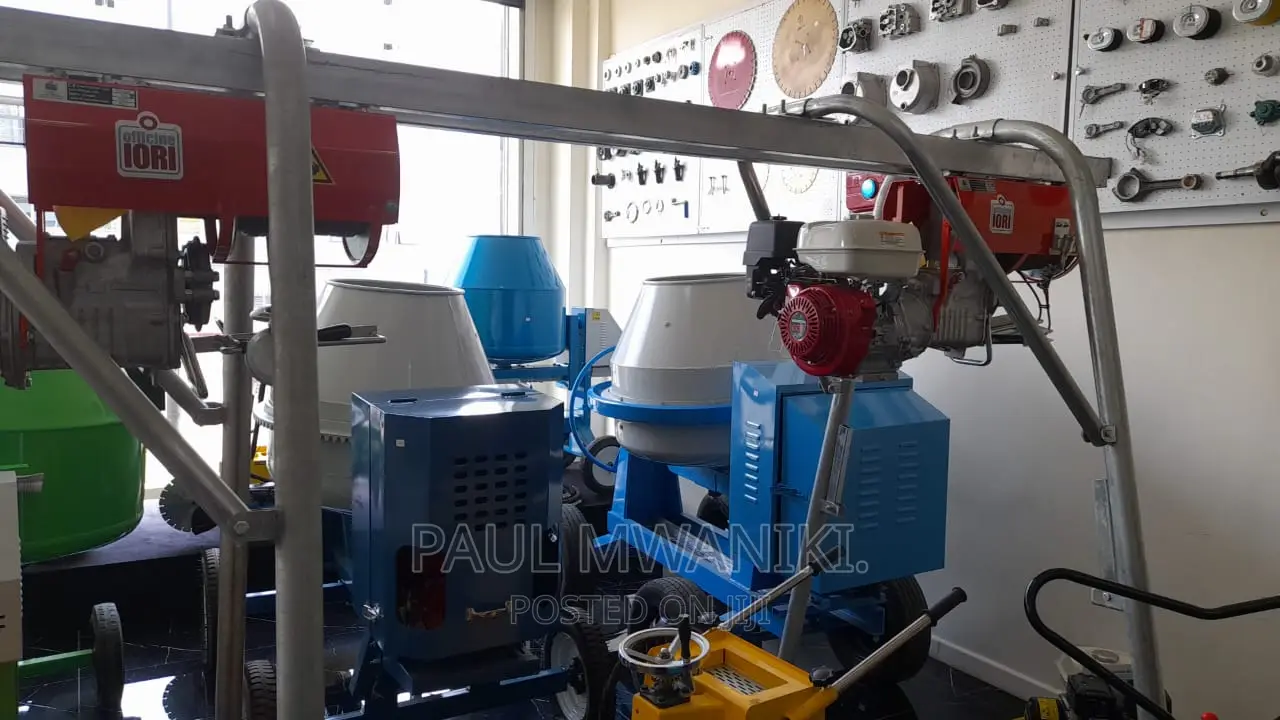 ( 1 Tonne) Construction Hoist. Iori Italy.