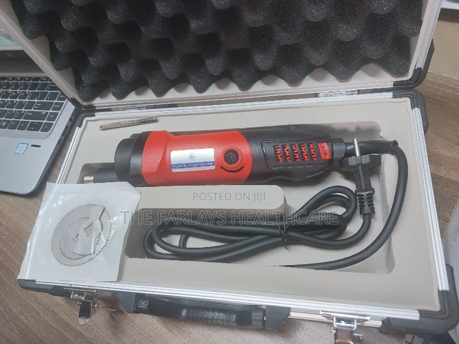 Medical Plaster Cutter.