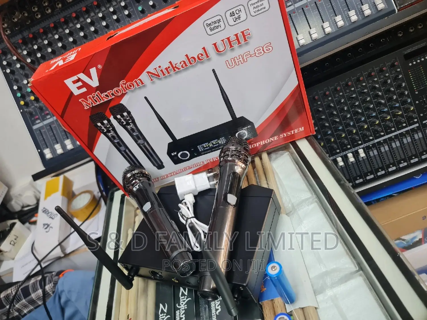 EV Rechargeable Wireless Microphone