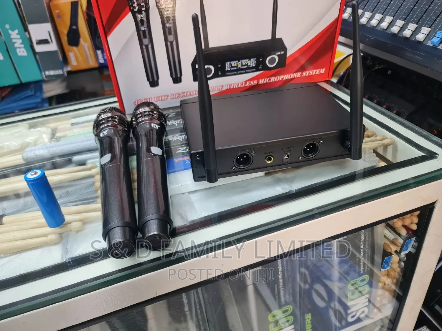 EV Rechargeable Wireless Microphone