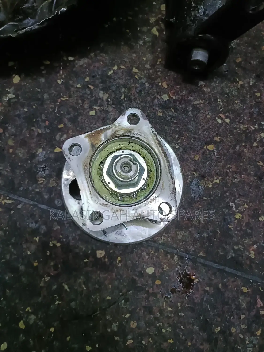 Rear Hub Corolla 100