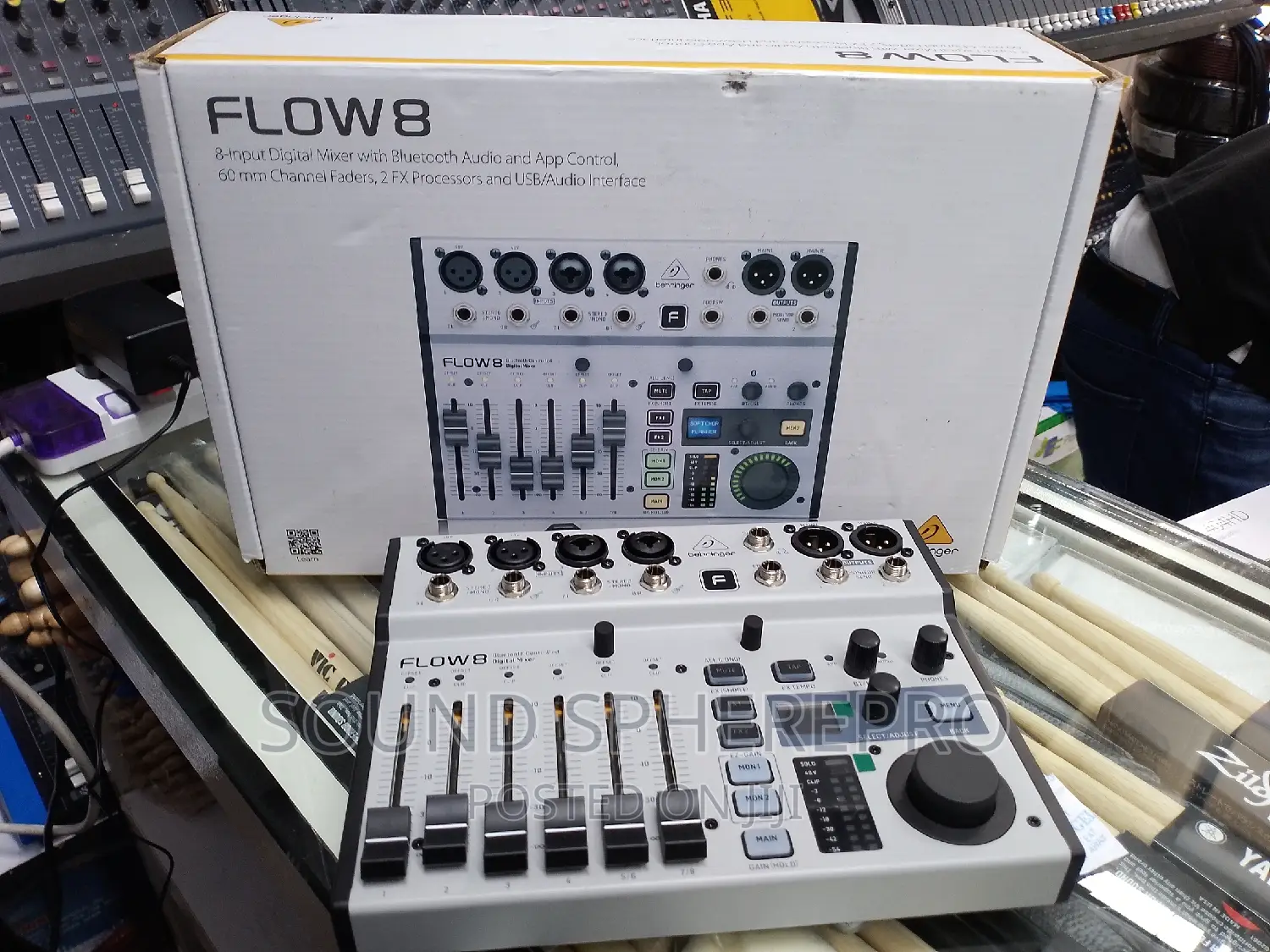 Behringer Flow8 Digital Mixer and Audio Interface