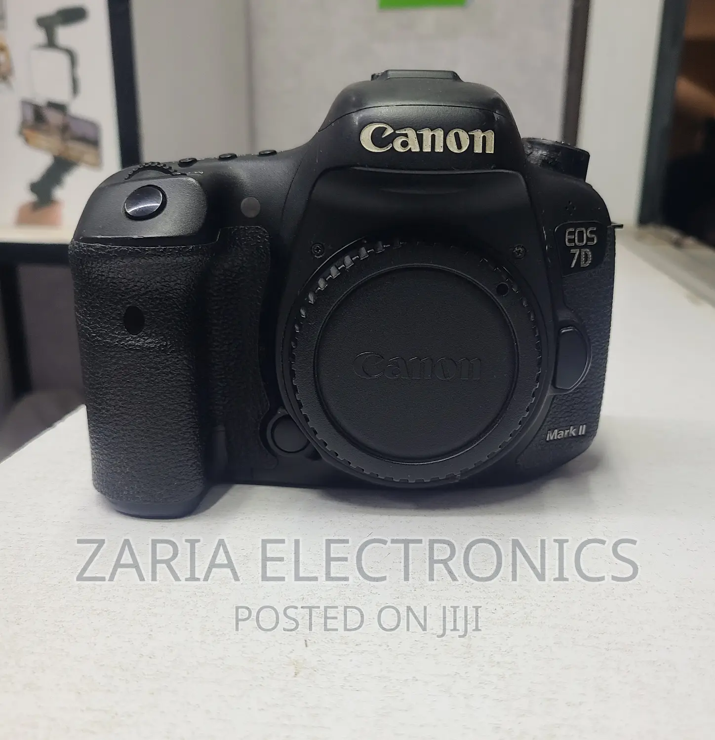 Canon EOS 7d Mark II With 18-55mm Lens