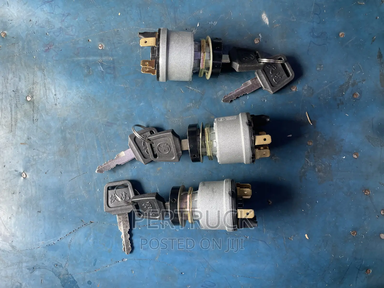  Key Starting Ignition Switch- STEYR/SHACKMAN SX2190