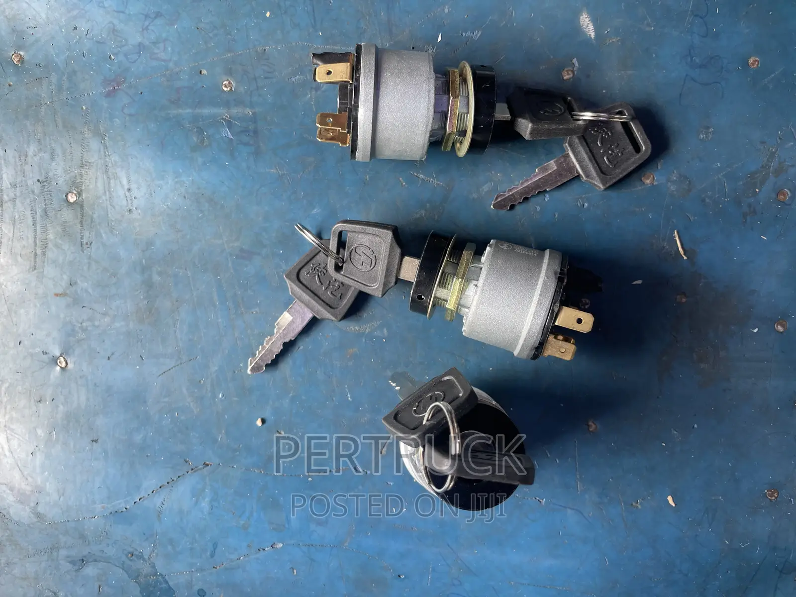  Key Starting Ignition Switch- STEYR/SHACKMAN SX2190