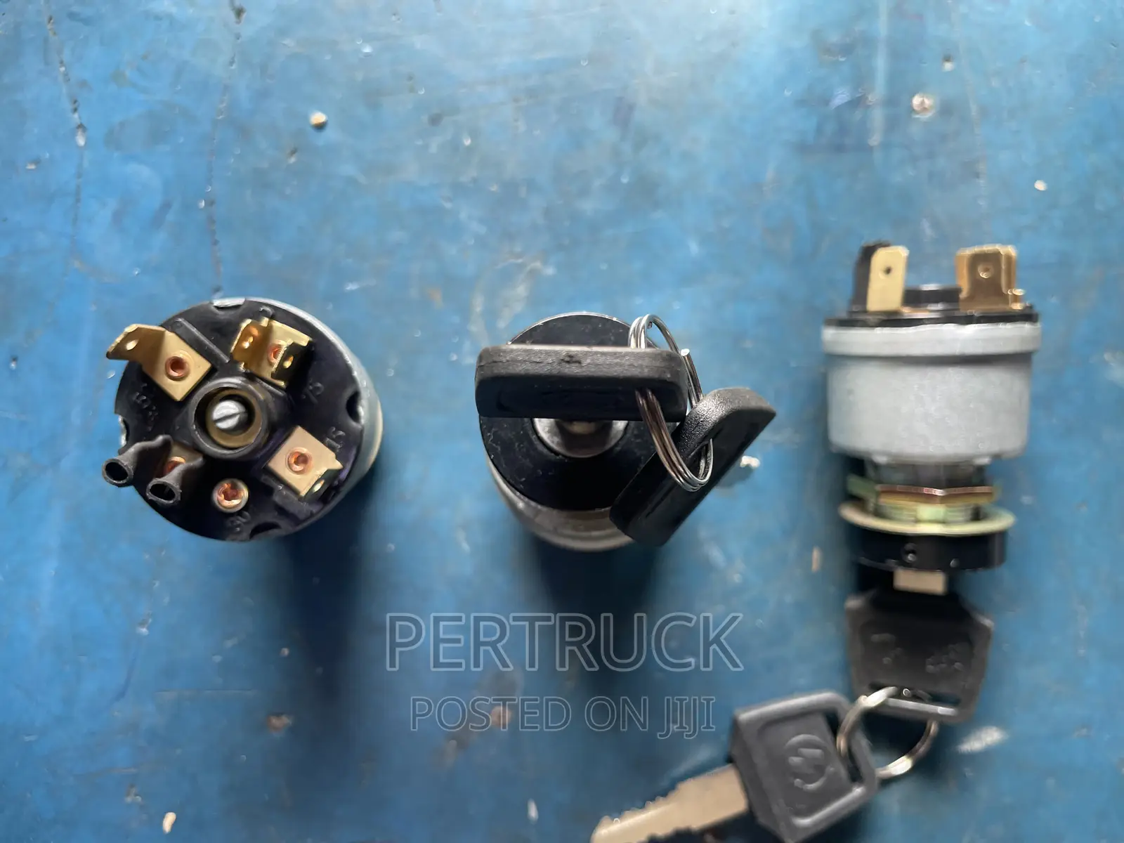  Key Starting Ignition Switch- STEYR/SHACKMAN SX2190