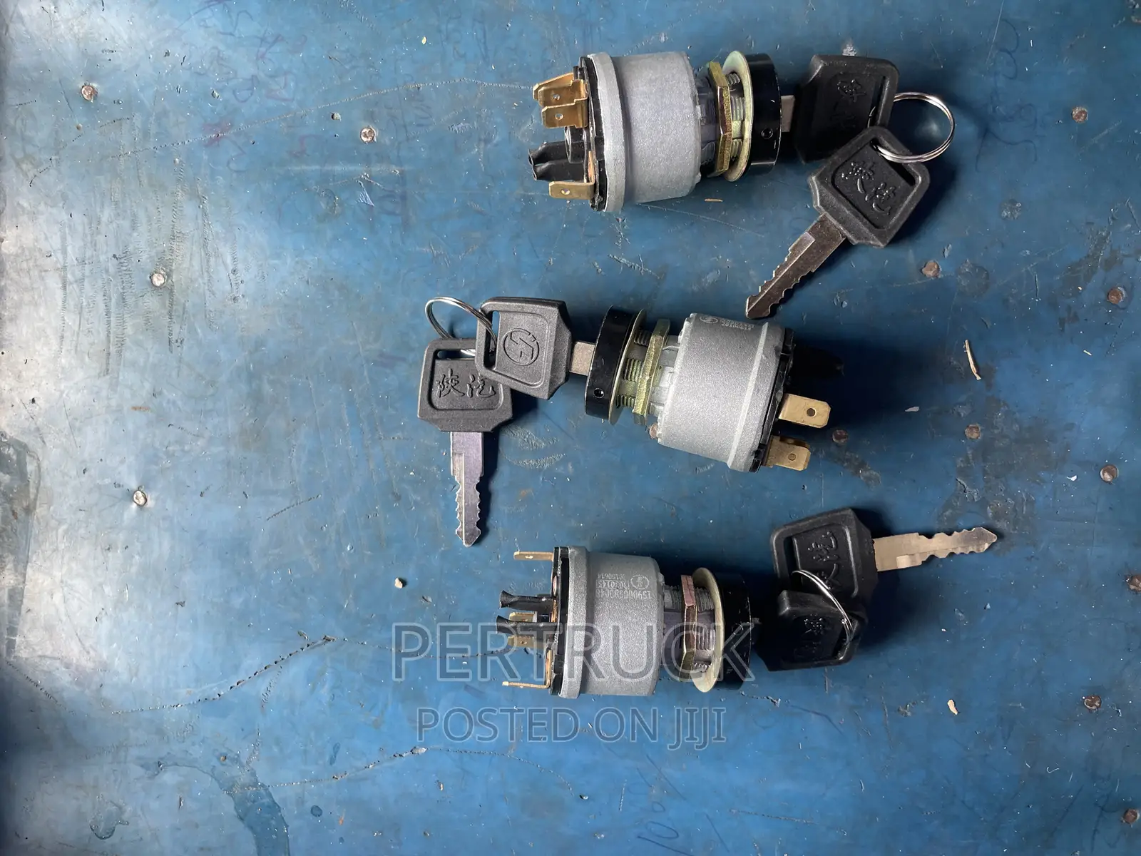  Key Starting Ignition Switch- STEYR/SHACKMAN SX2190
