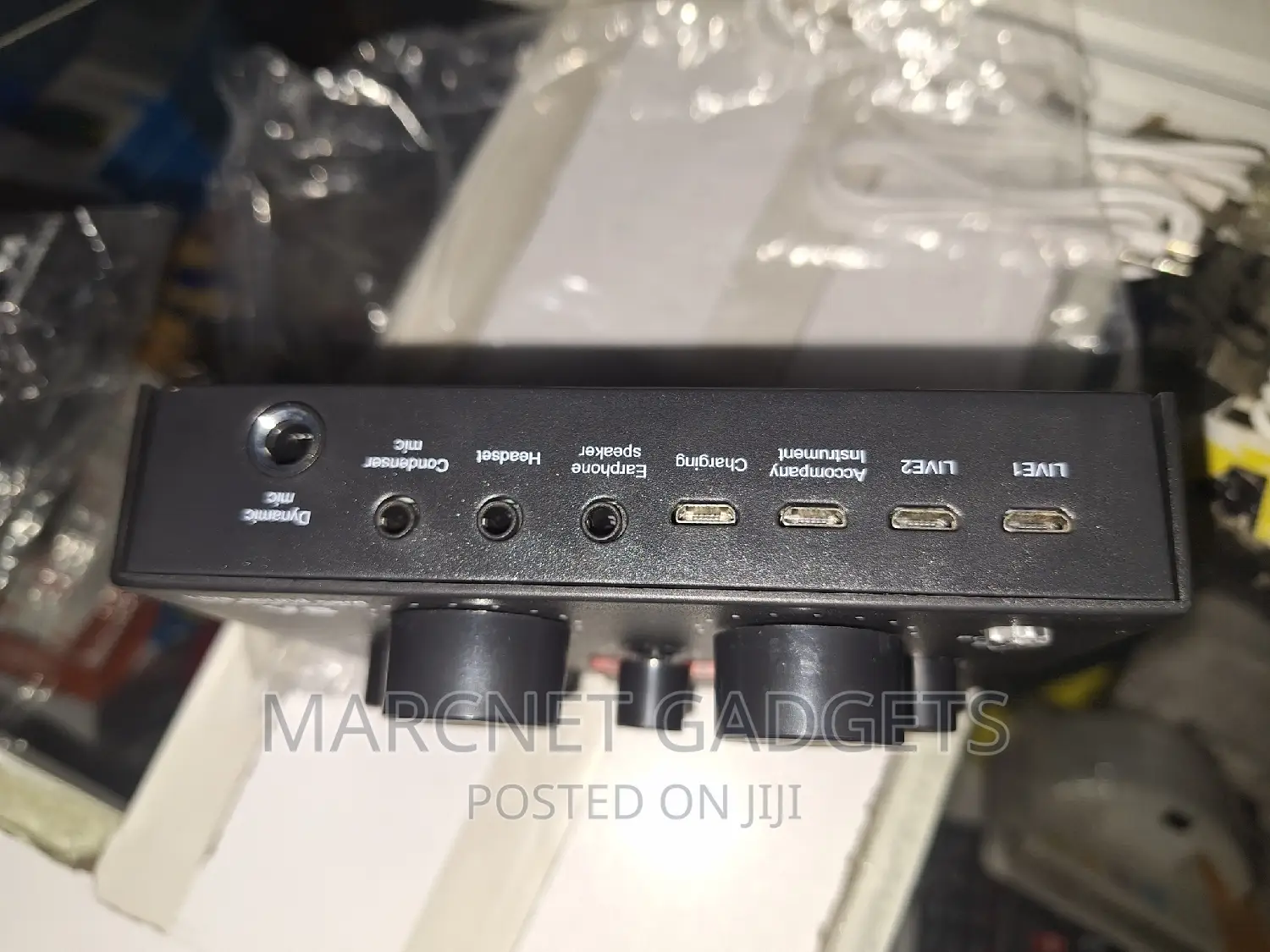 V8 Sound Card With 2 Microphone Slot With Bluetooth