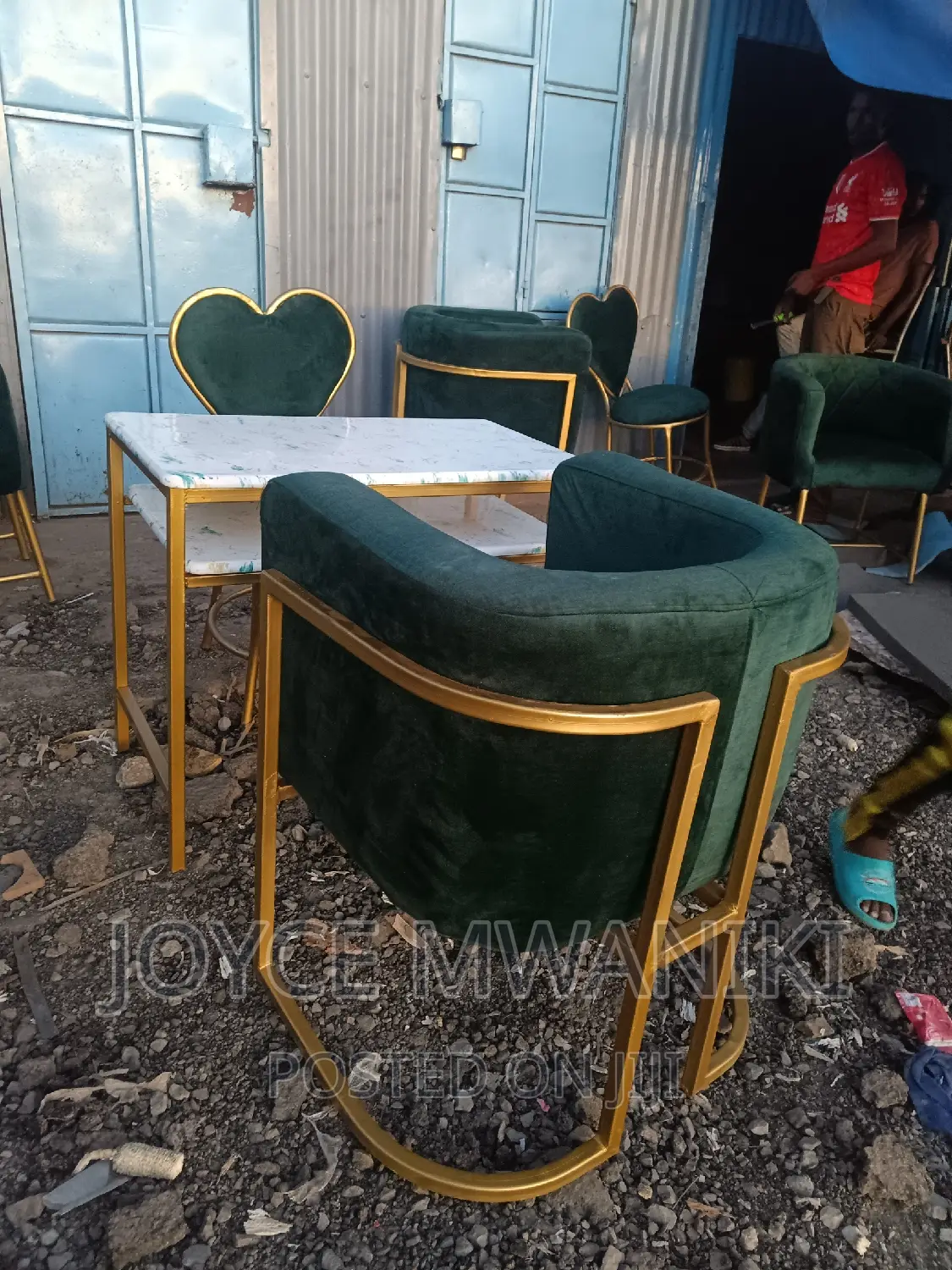 Manicure Set With Jungle Green Seats 