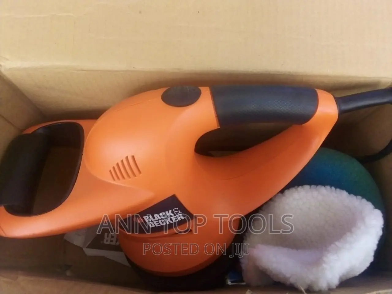 Black and Decker Buffing Machine