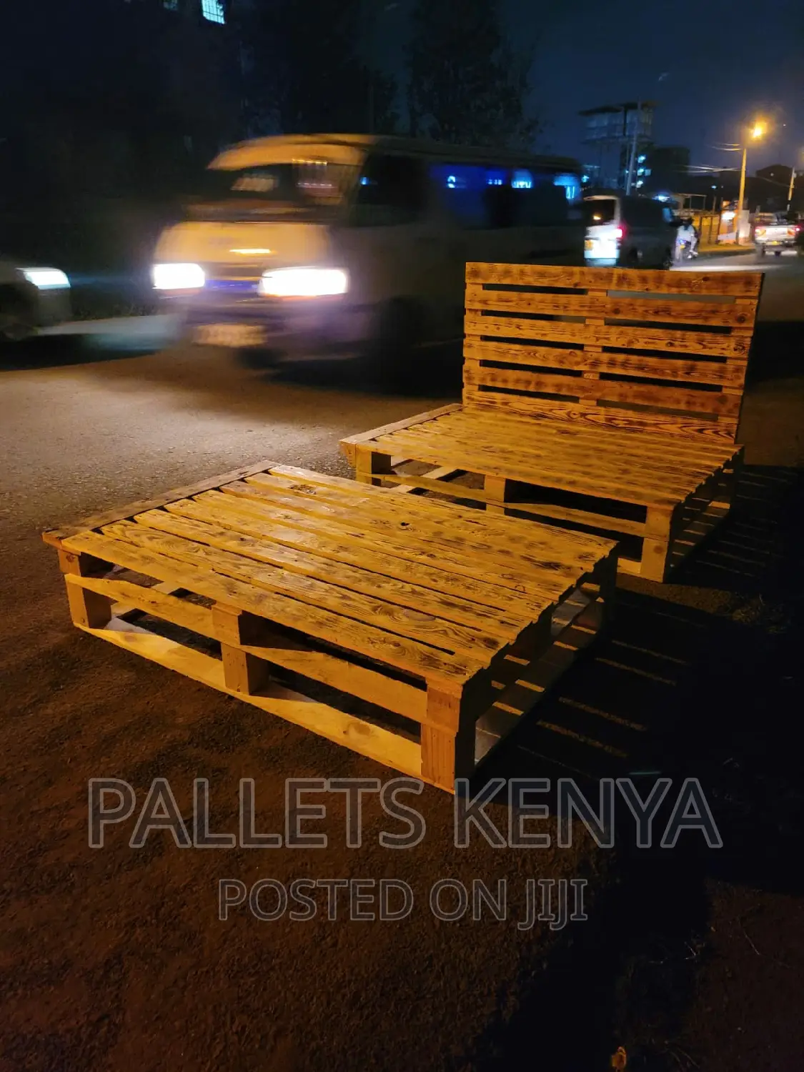 Pallet Bed- 5*6 Detachable and Blazed Pallet Bed. (DL09)