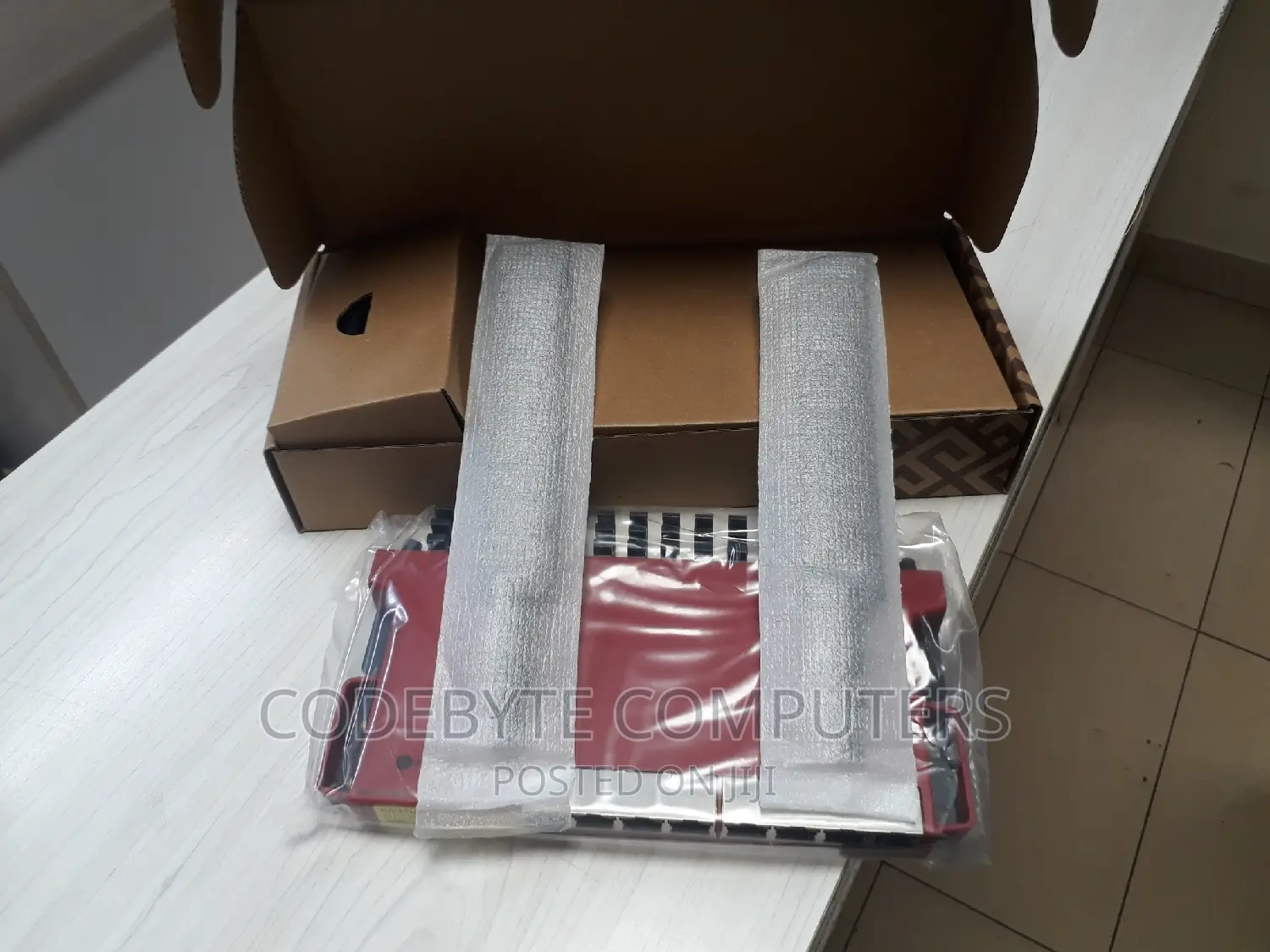 Mikrotik L009uigs-2haxd-in (Mikrotik L009uigs-2haxd-In)