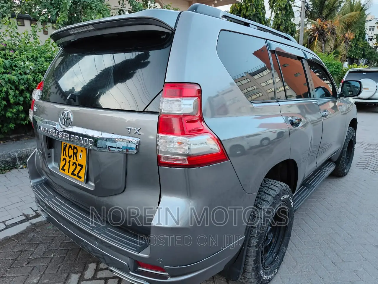 Toyota Land Cruiser Prado 2012 Brown