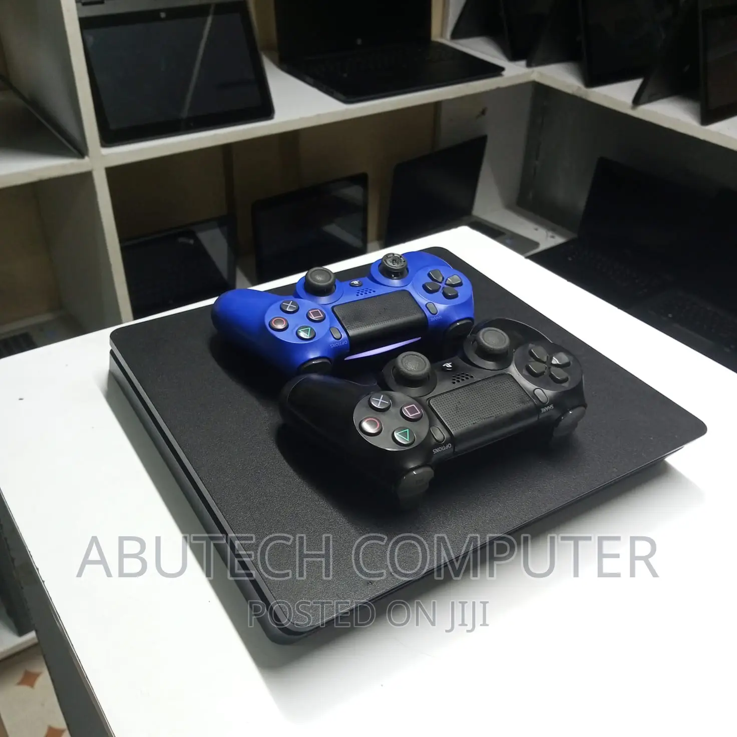 Play Station 4