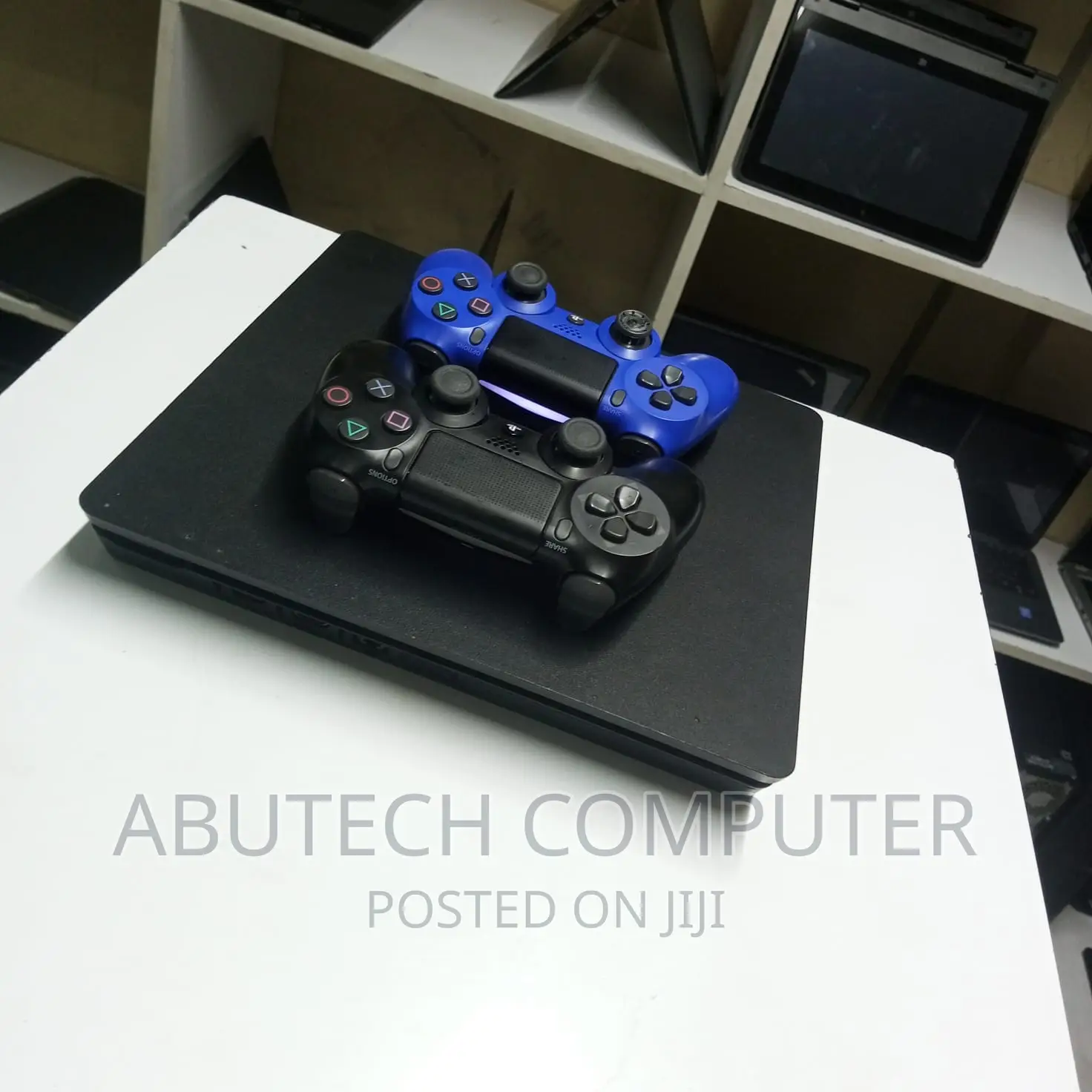 Play Station 4