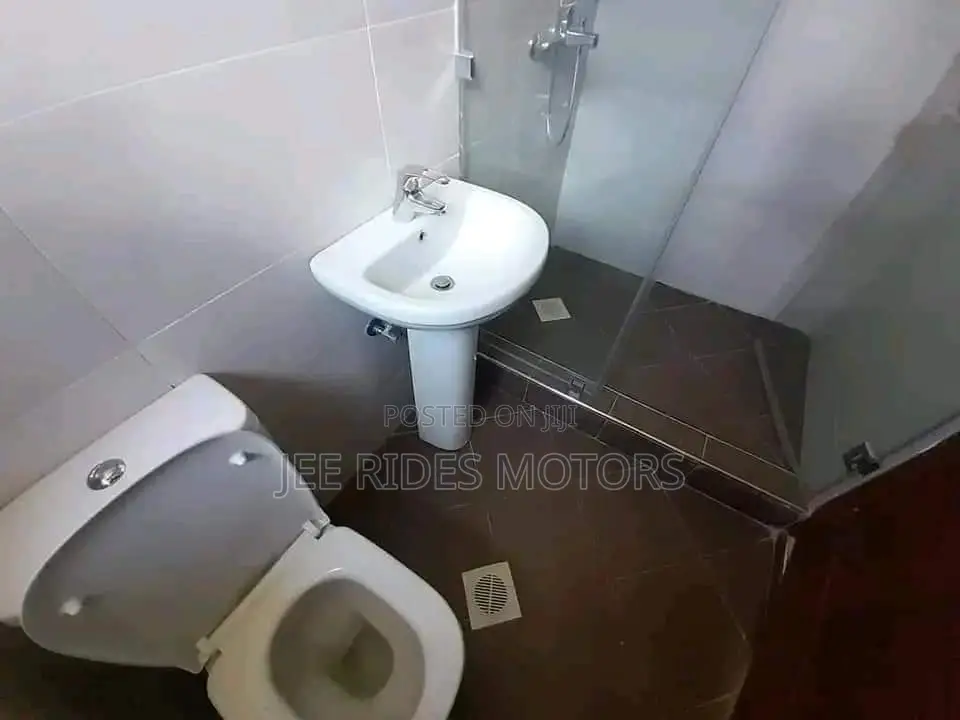 Furnished 5bdrm Maisonette in Gateway Mall, Nairobi Central for sale