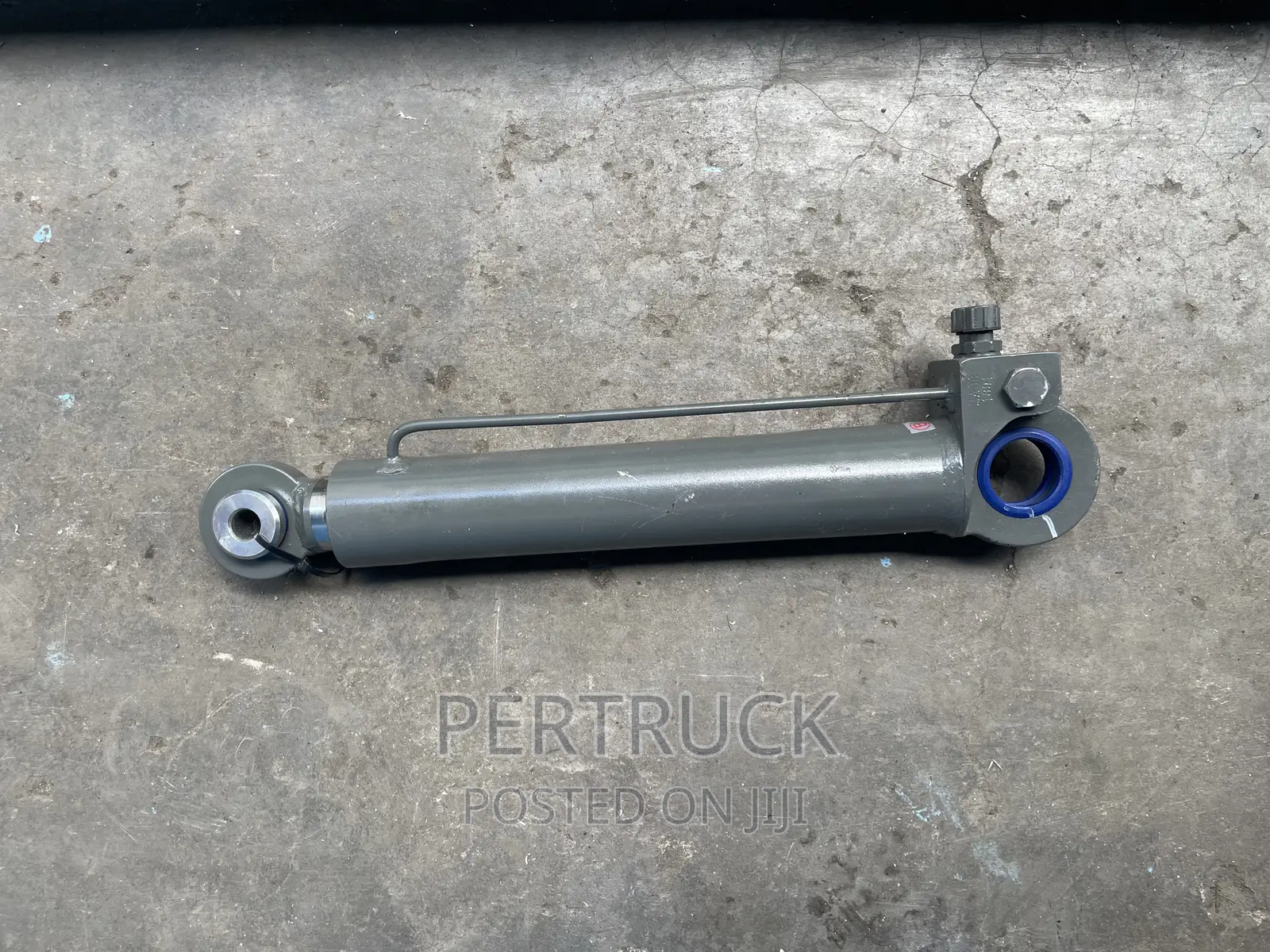 Wg9719820004 Cabin Lift Hydraulic Oil Cylinder Howo Sitrak