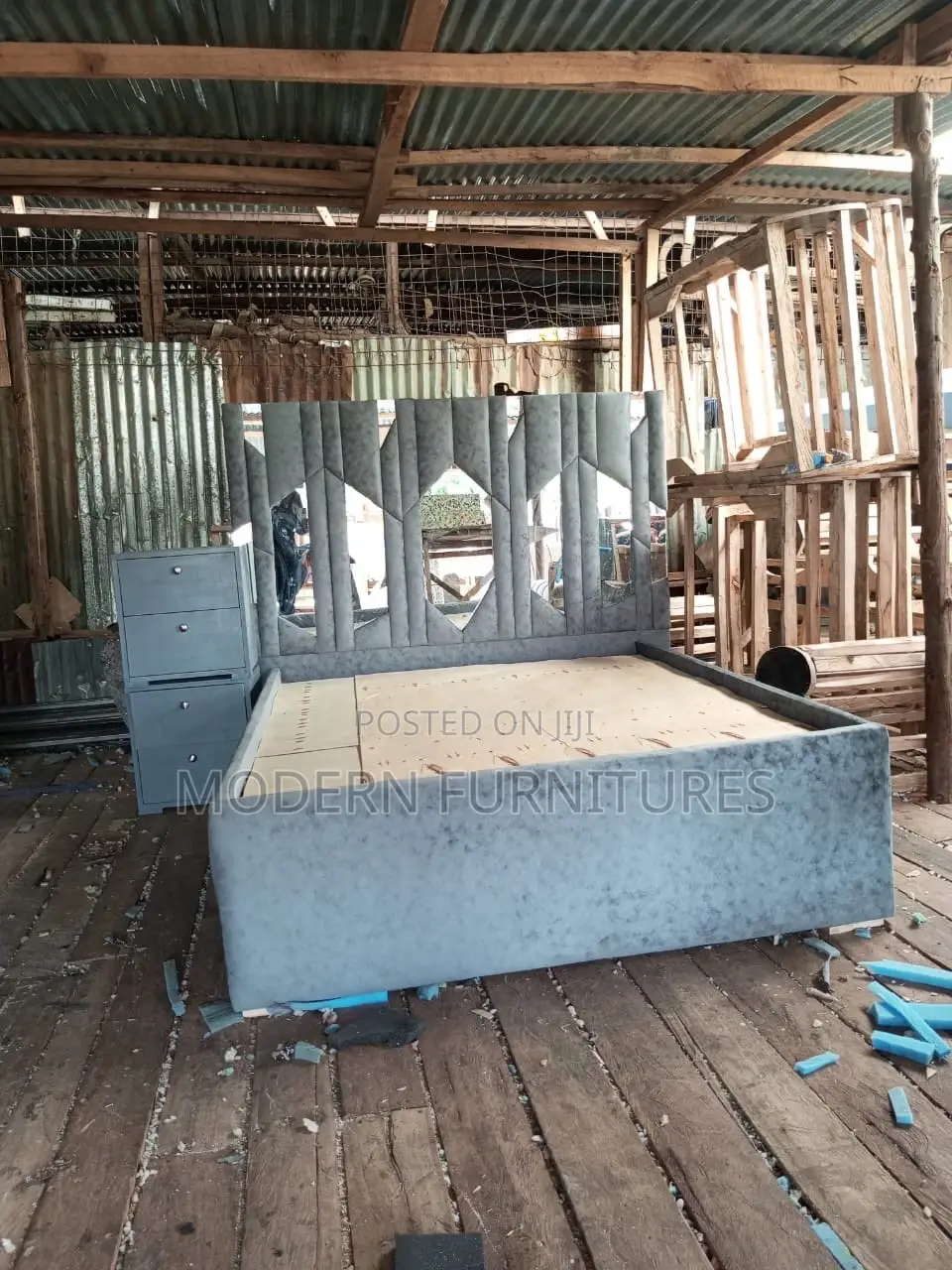 Grey 5/6 Mirror Bed
