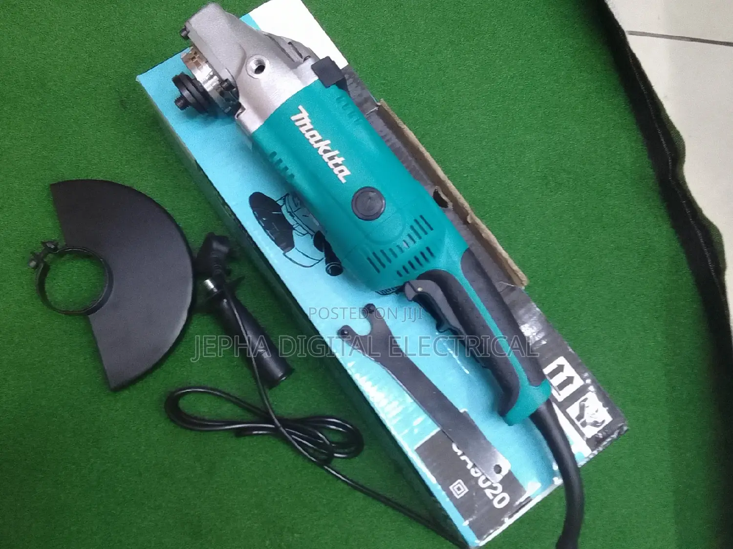 Makita Angle Grinder 9"