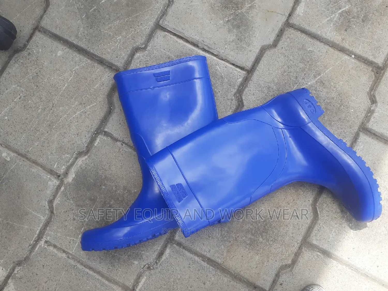 Cp Gumboots- Durable Footwear At Discounted Price