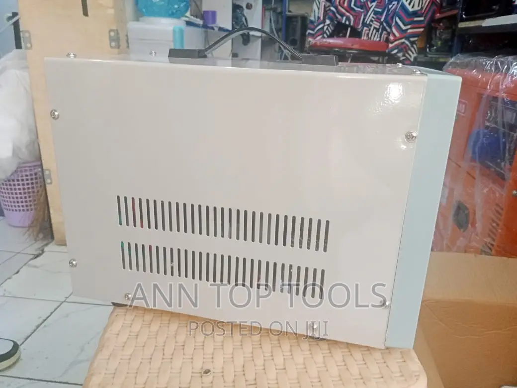 5000 VA Voltage Regulator