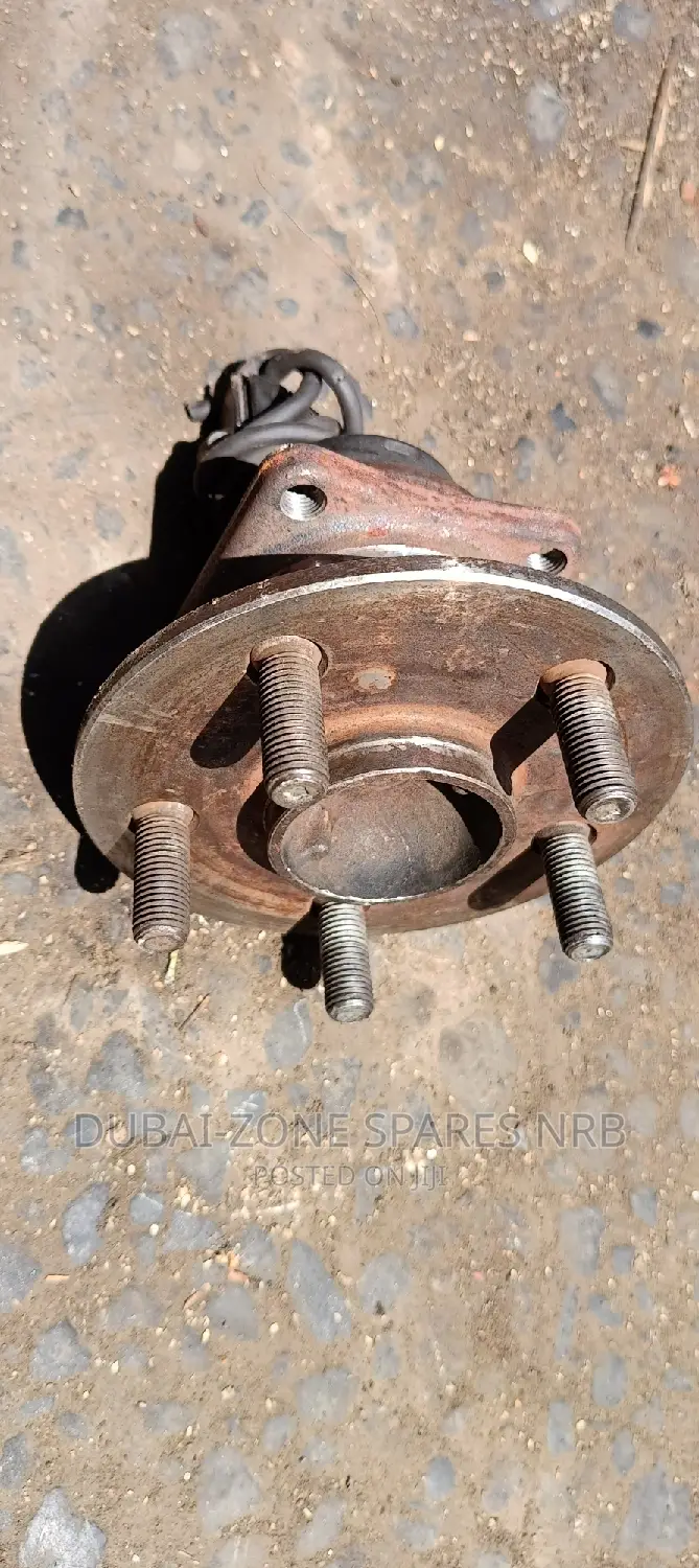 Premio 240,Allion,Wish,Vitz,Avensis Rear Hubs 2-Wheel Drive