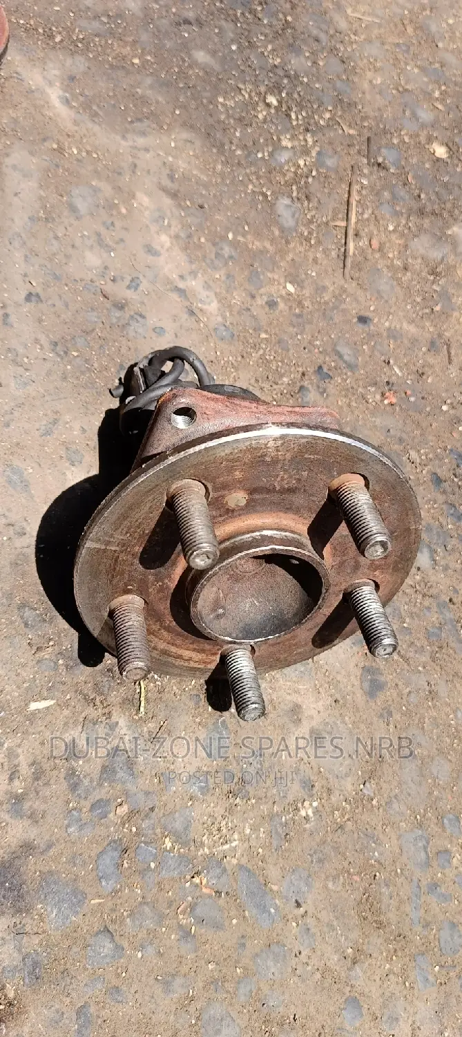 Premio 240,Allion,Wish,Vitz,Avensis Rear Hubs 2-Wheel Drive