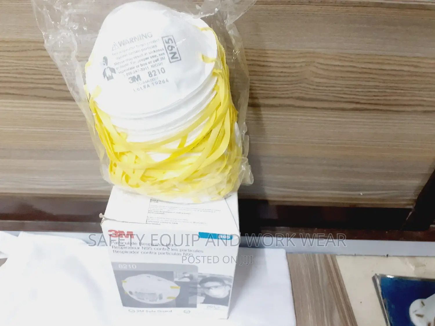 N95 Dust Mask/ Secure Fit