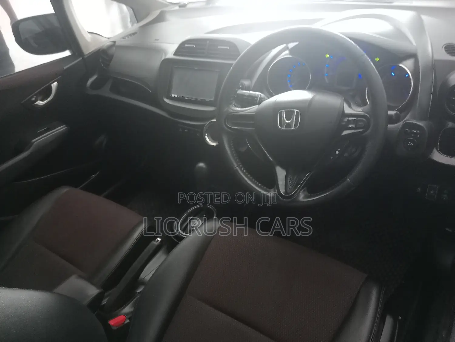 Honda Fit Shuttle 2014 Silver