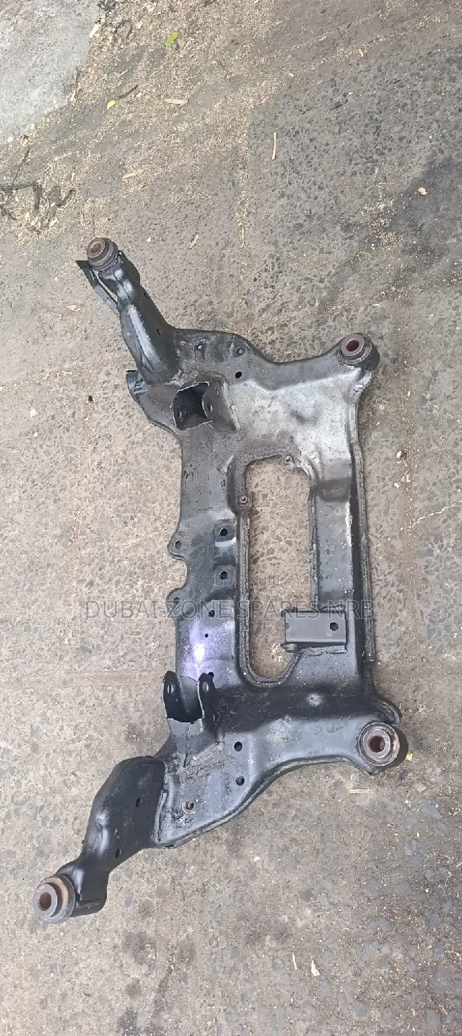 Nissan X-Trail Nt30 Qr20 2 4wheel Drive Front Cross Member