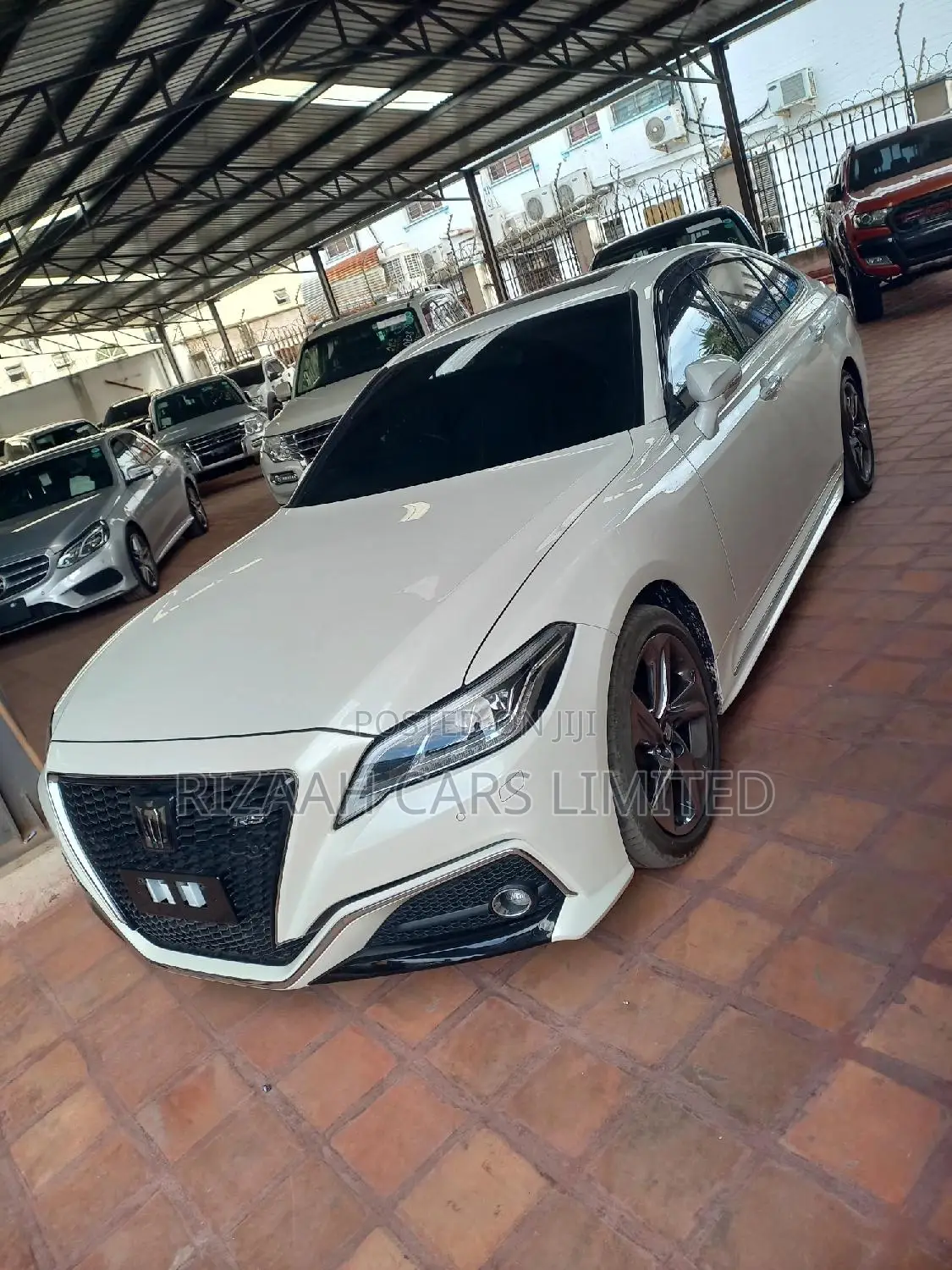 Toyota Crown 2019 White