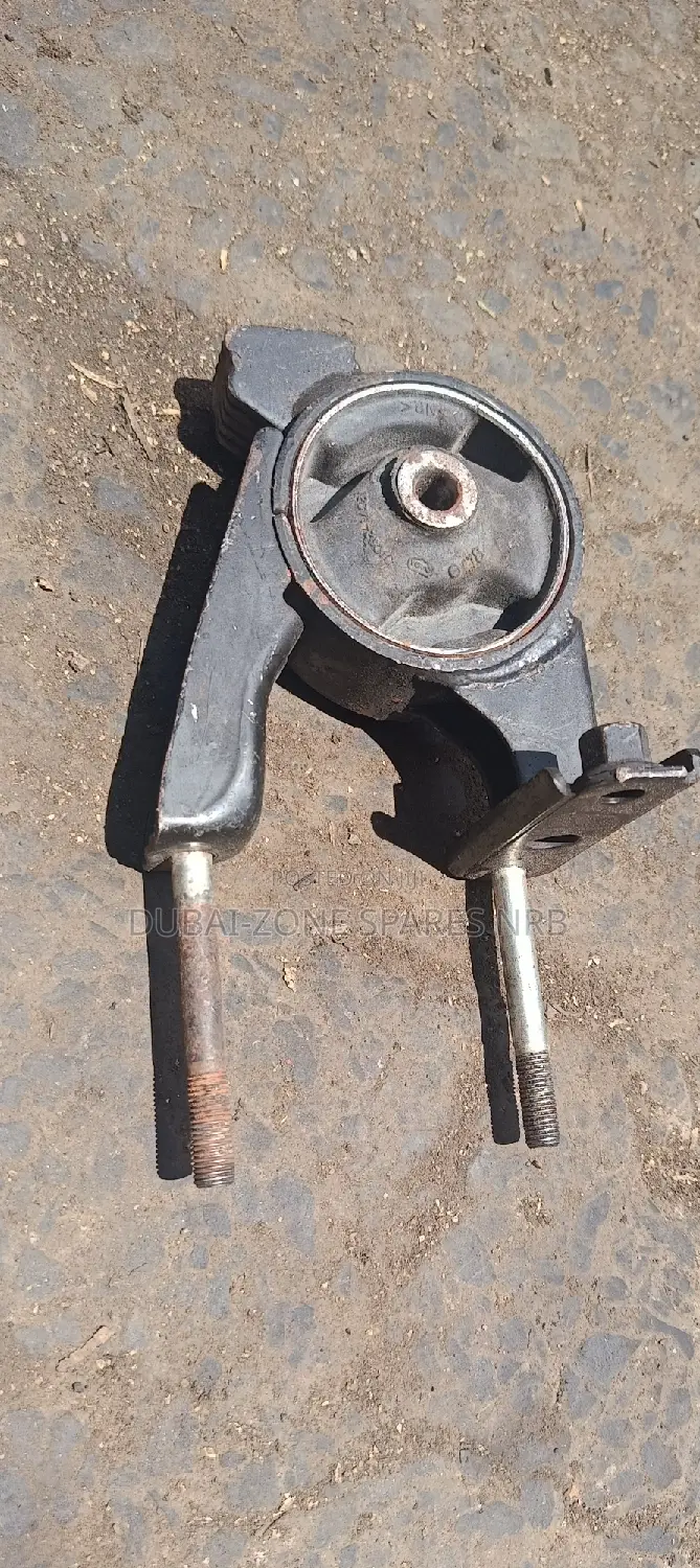 Belta, Vitz, Ractis, Axio,Axio, Runx, Alex Gearbox Mount.