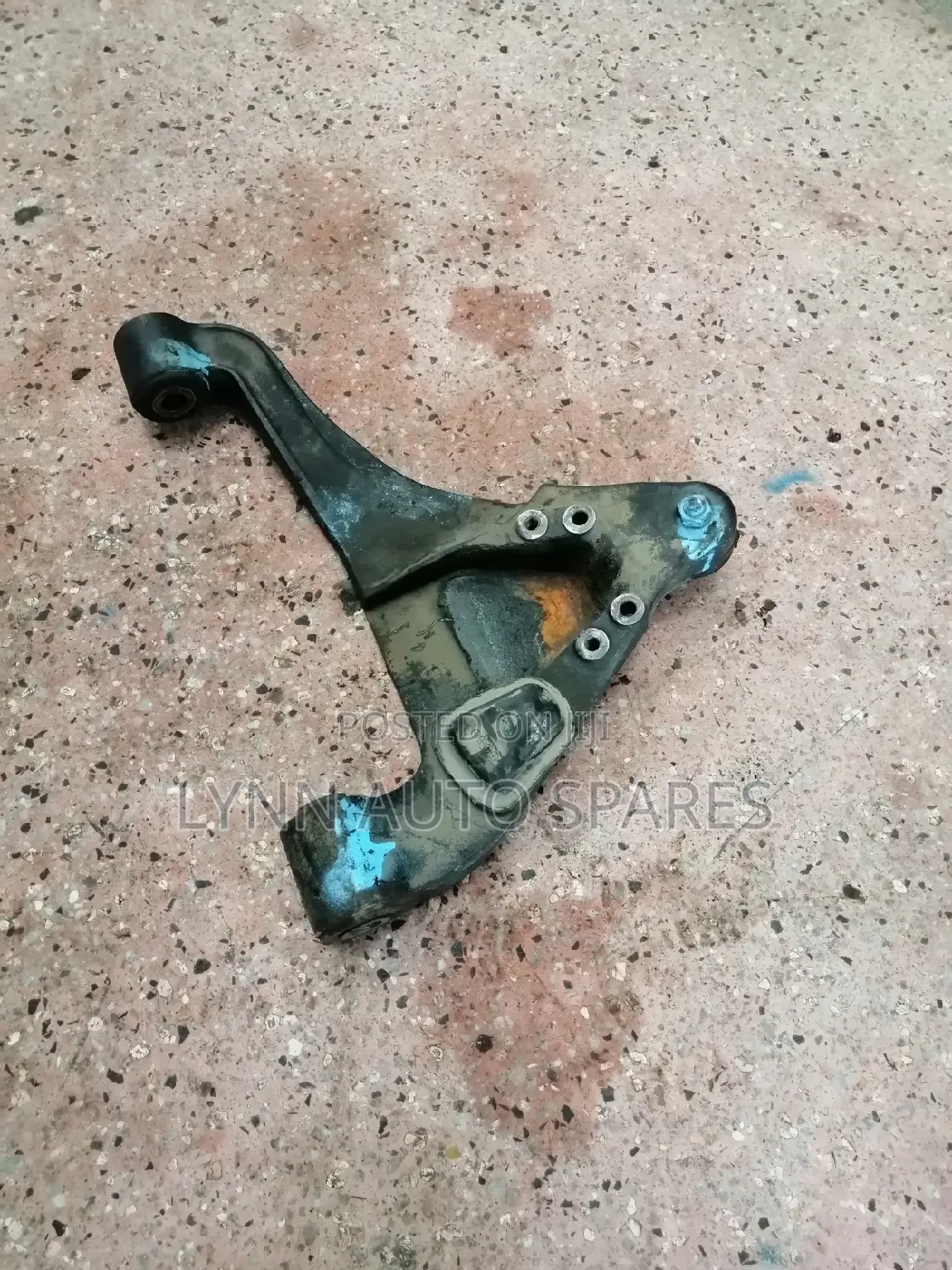 Mitsubishi Canter Lower Arm