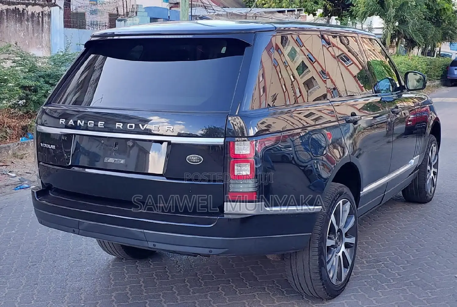 Land Rover Range Rover Vogue 2016 Black
