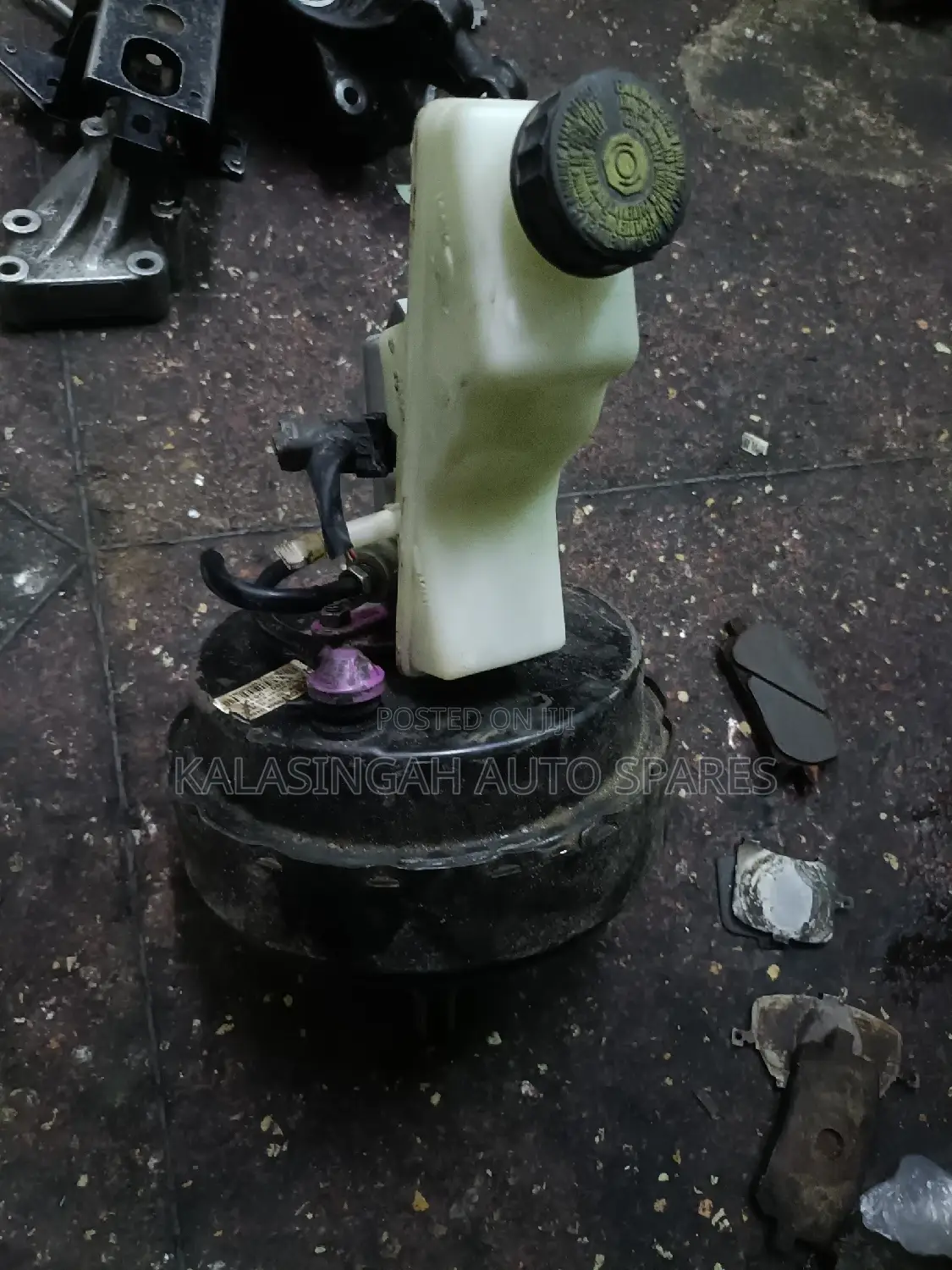 Brake Booster Toyota Avensis