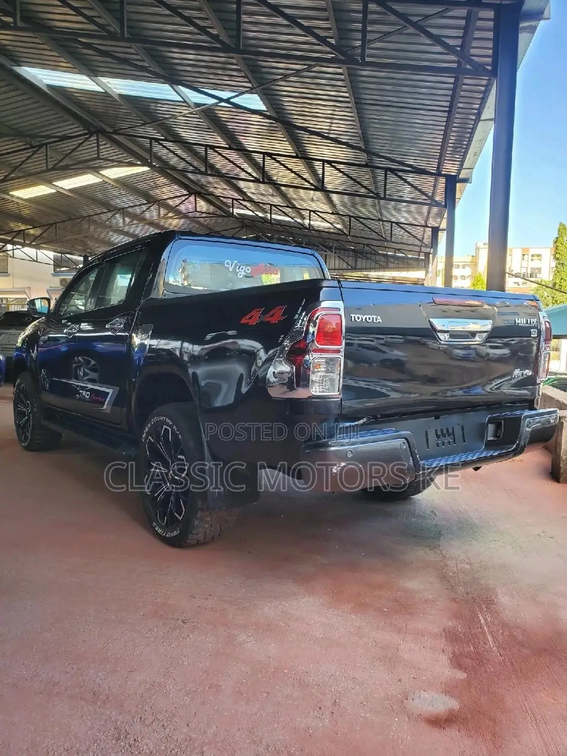 Toyota Hilux 2018 Black