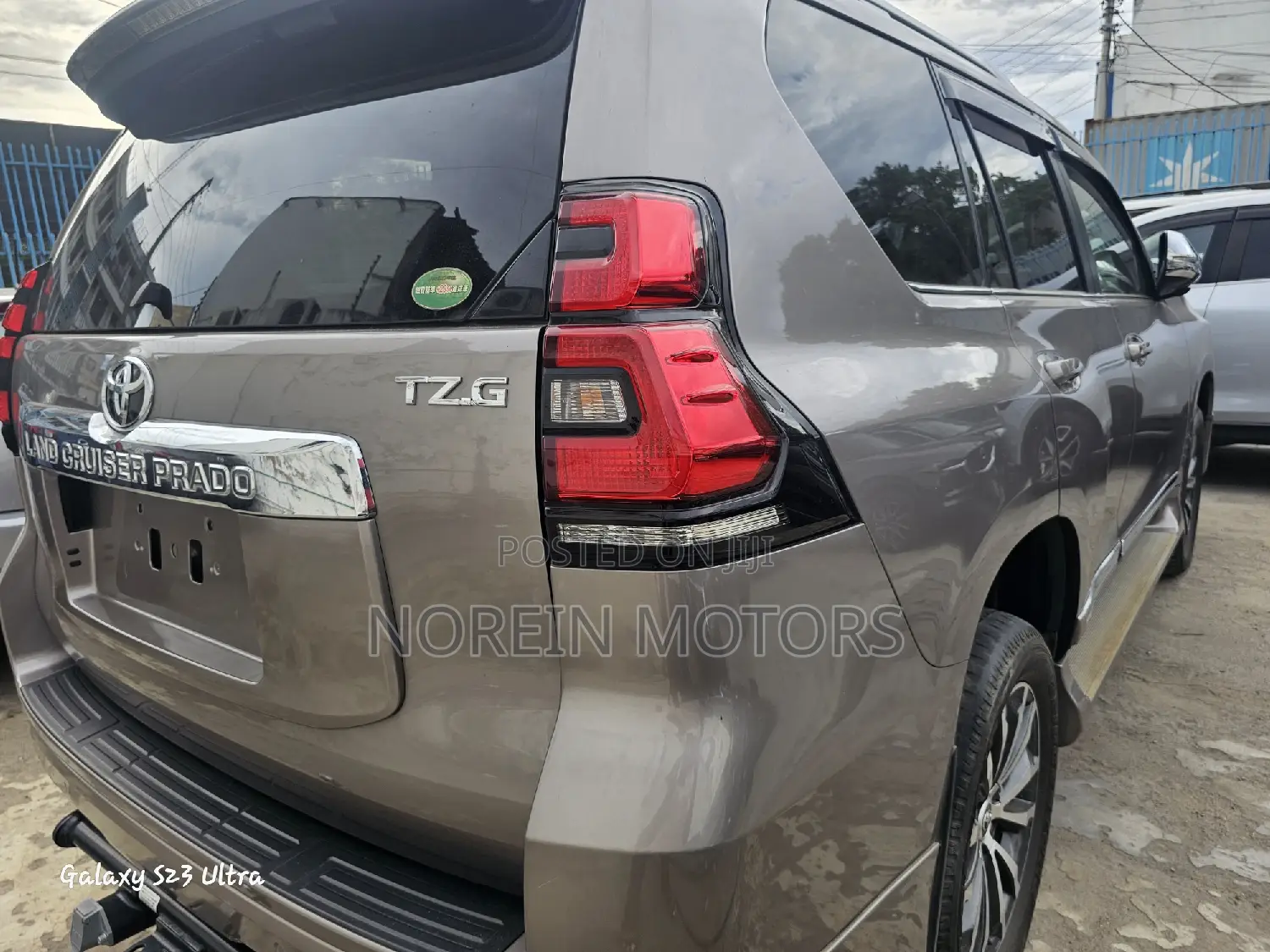 Toyota Land Cruiser Prado 2017 Gold