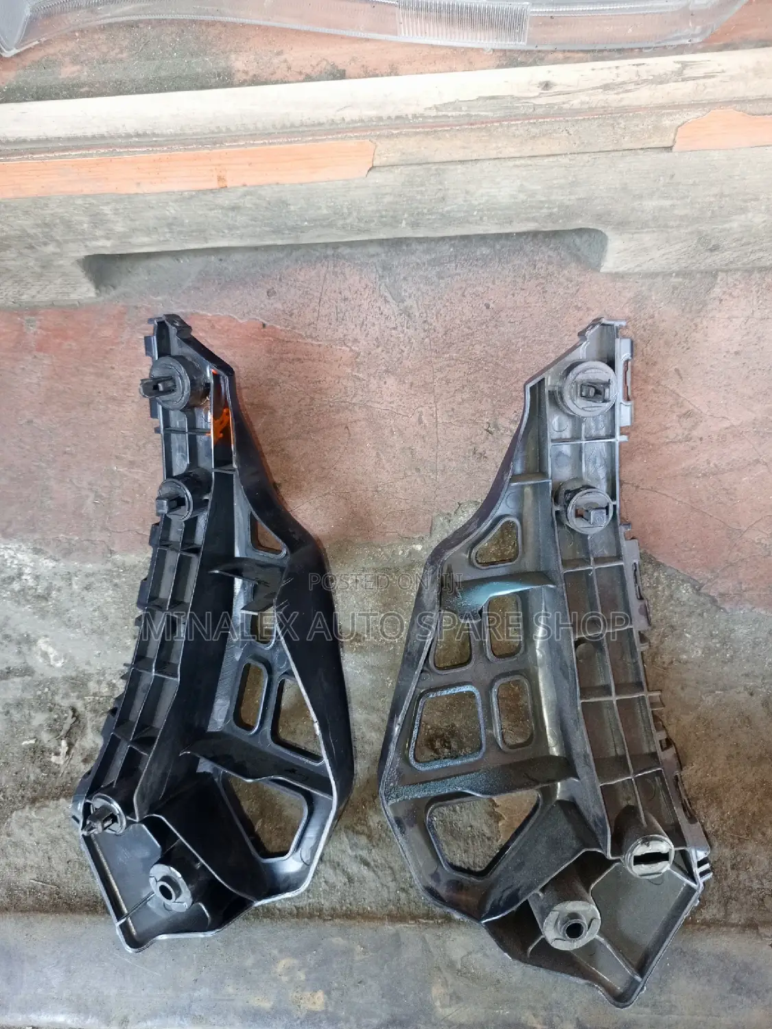 Bumper Slides Toyota Auris 2014 Onwards