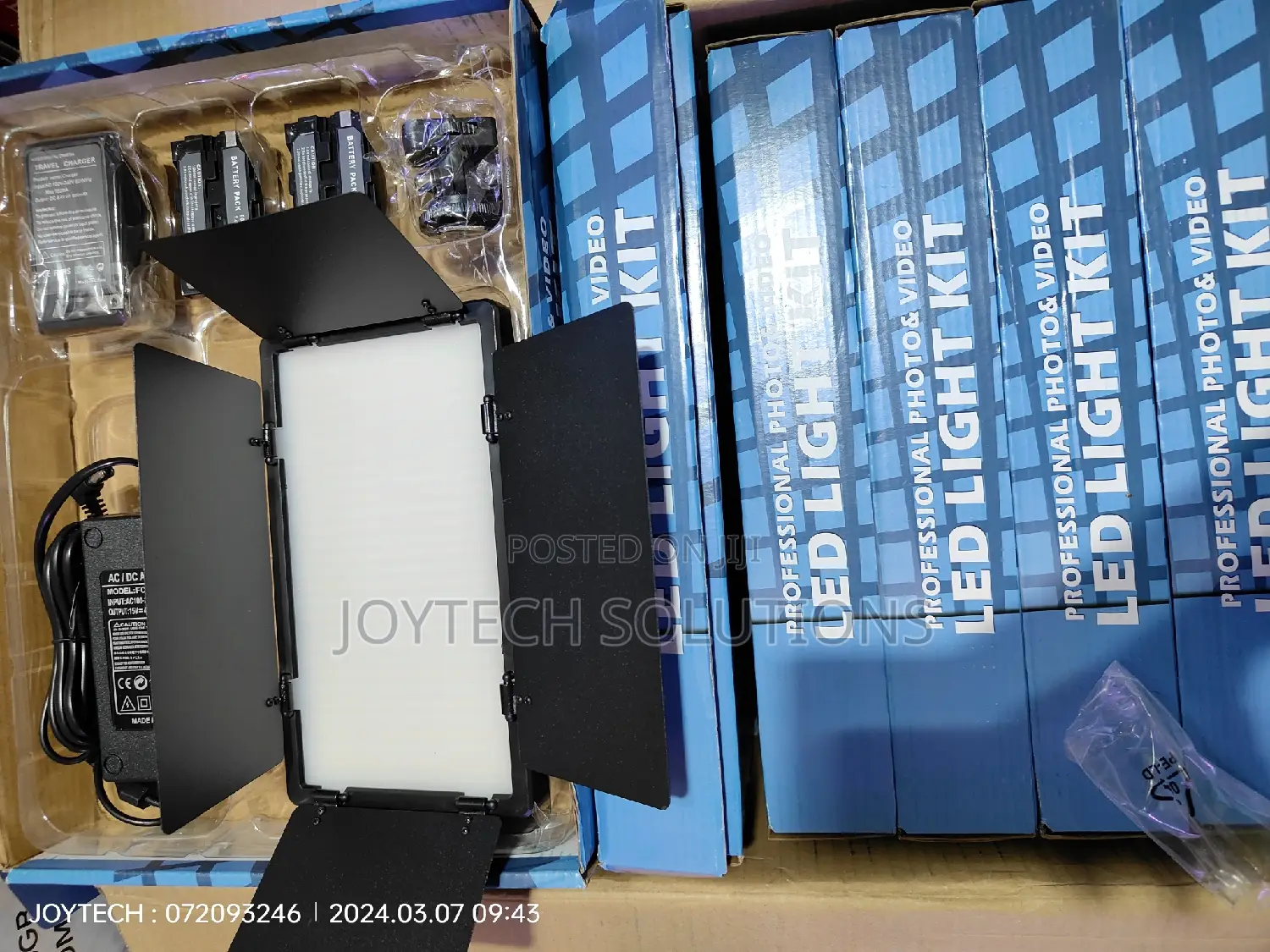 Pro Led 600 With Warranty. Two Batteries and Charger