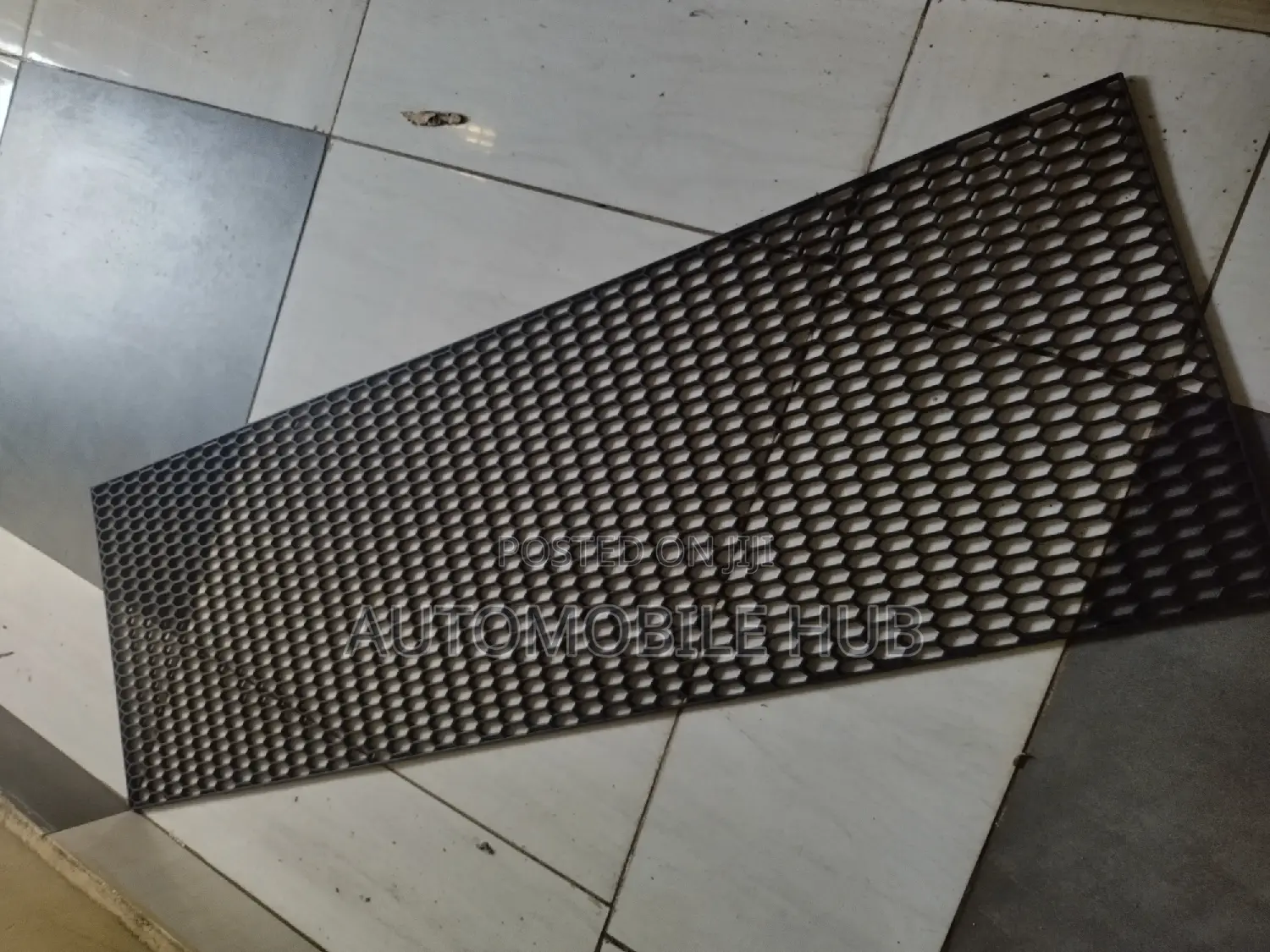 Bumpers Plastic Grill Mesh 100cm X 34cm