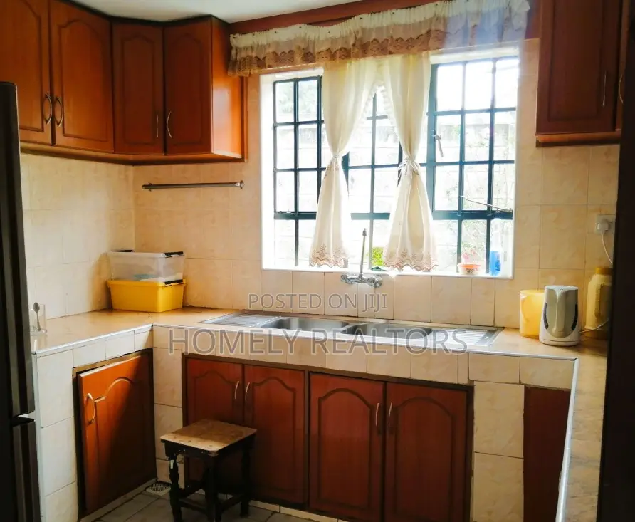 4bdrm Maisonette in Ngong Seketo, Oluulua for sale