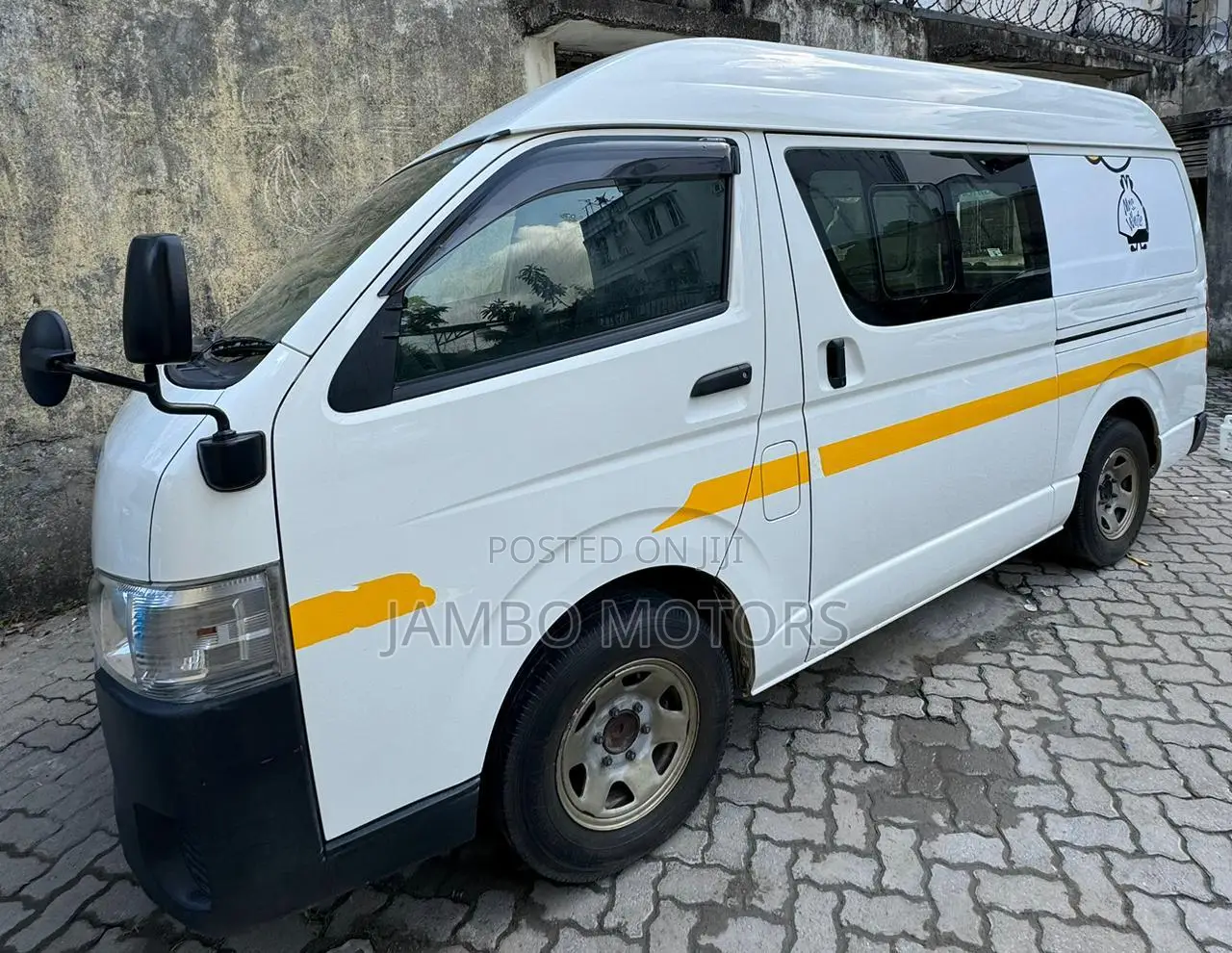 Toyota HiAce 2017 White
