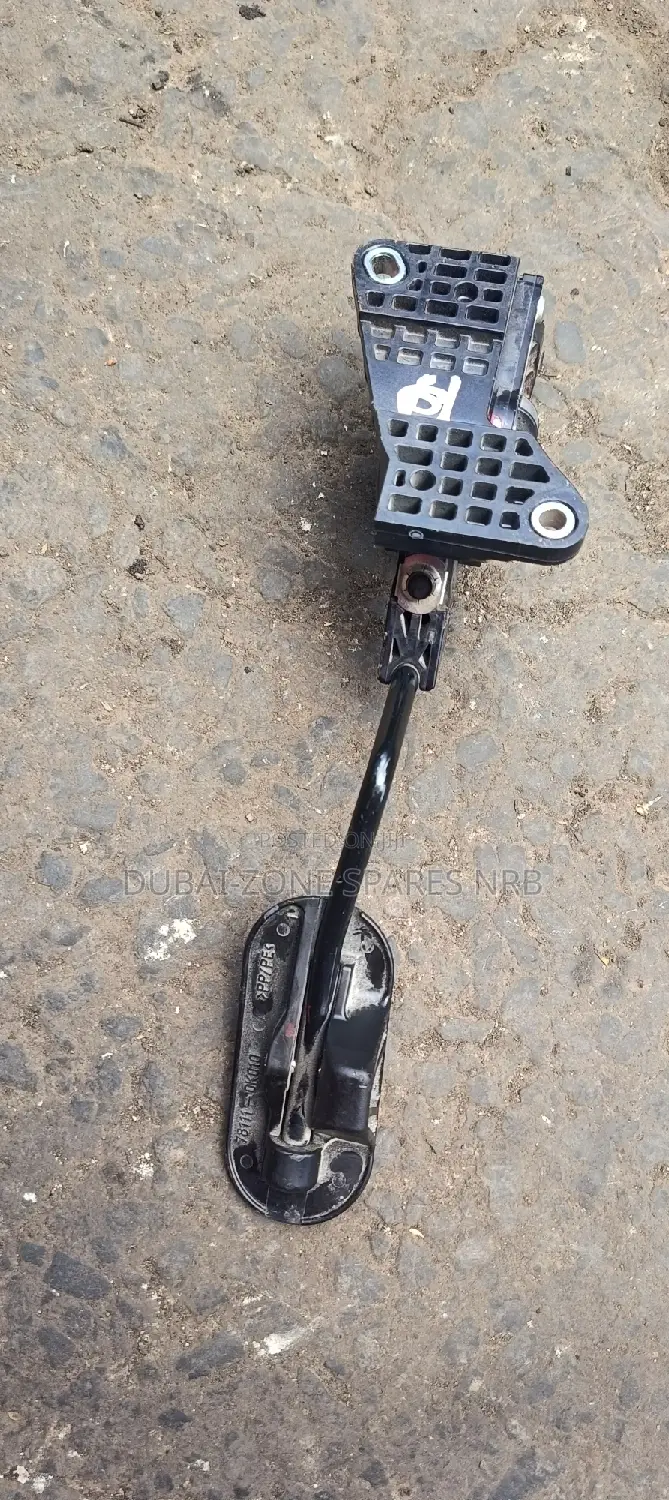 Hilux 2kd D-4d Vigo Revolution Accelerator Pedal Available.