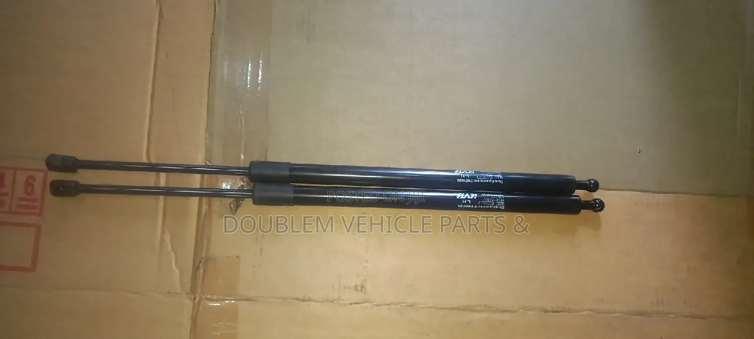 Bootshocks,Boot Shocks,Shock Assey Toyota Harrier Lexus