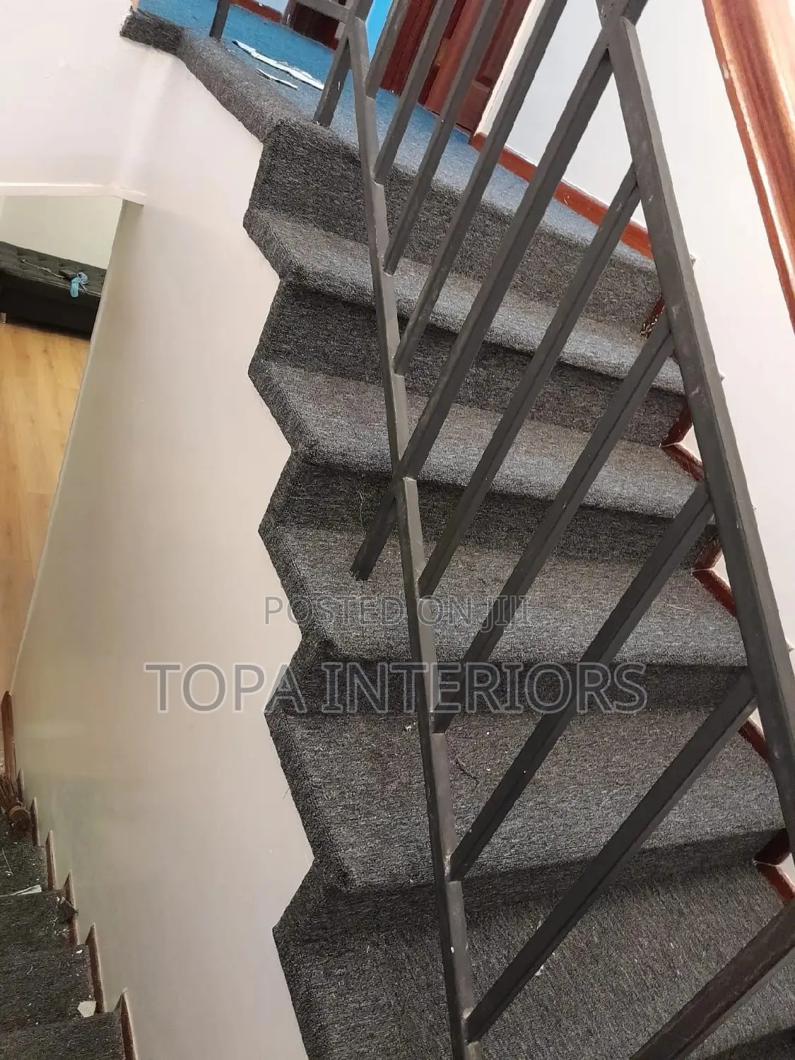Generic Stairs Floor Wall to Wall Carpets for Safe Footing