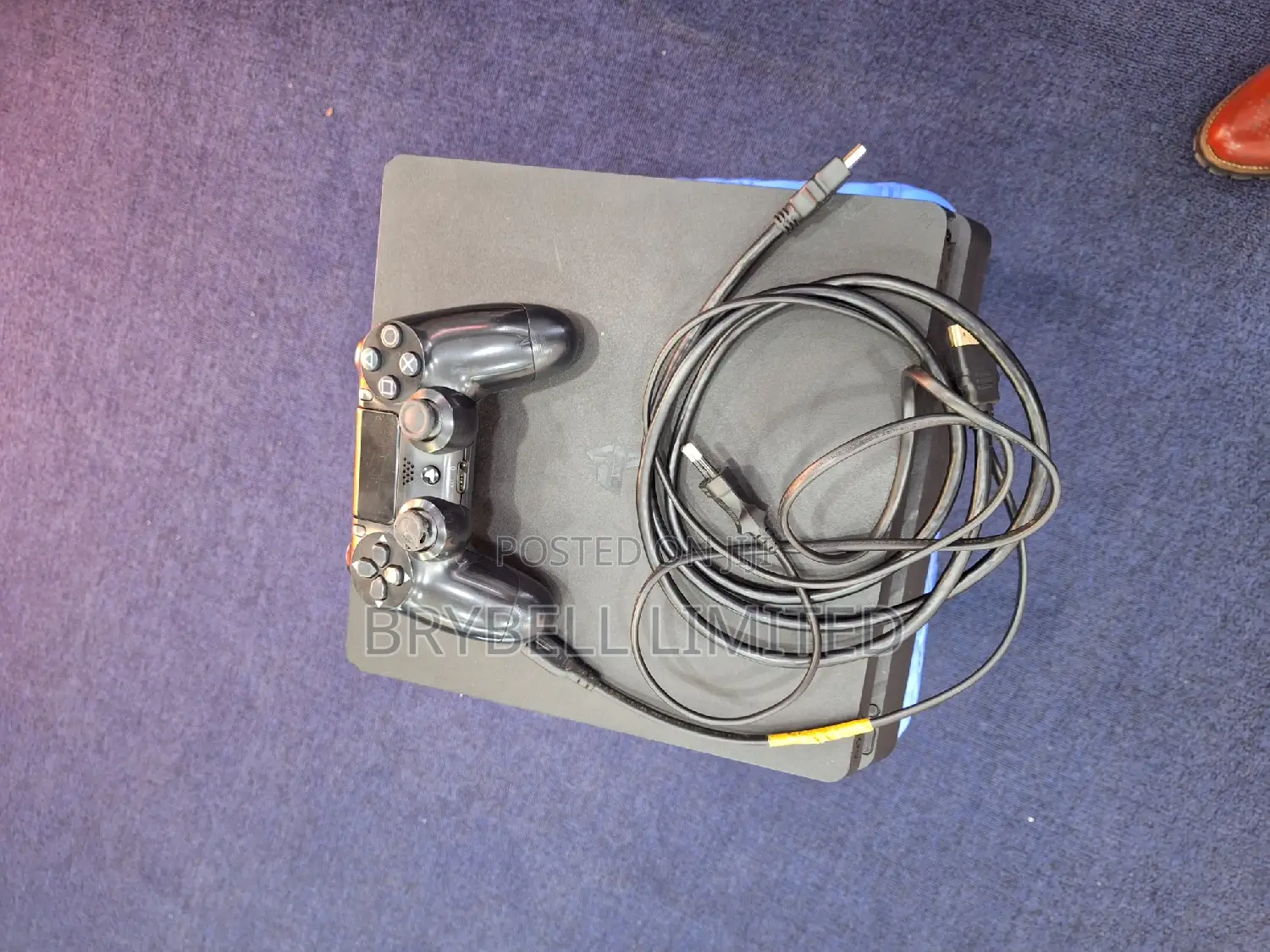Sony Play Station 4 Slim