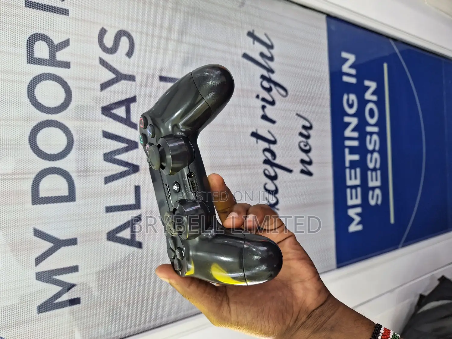 Sony Play Station 4 Slim