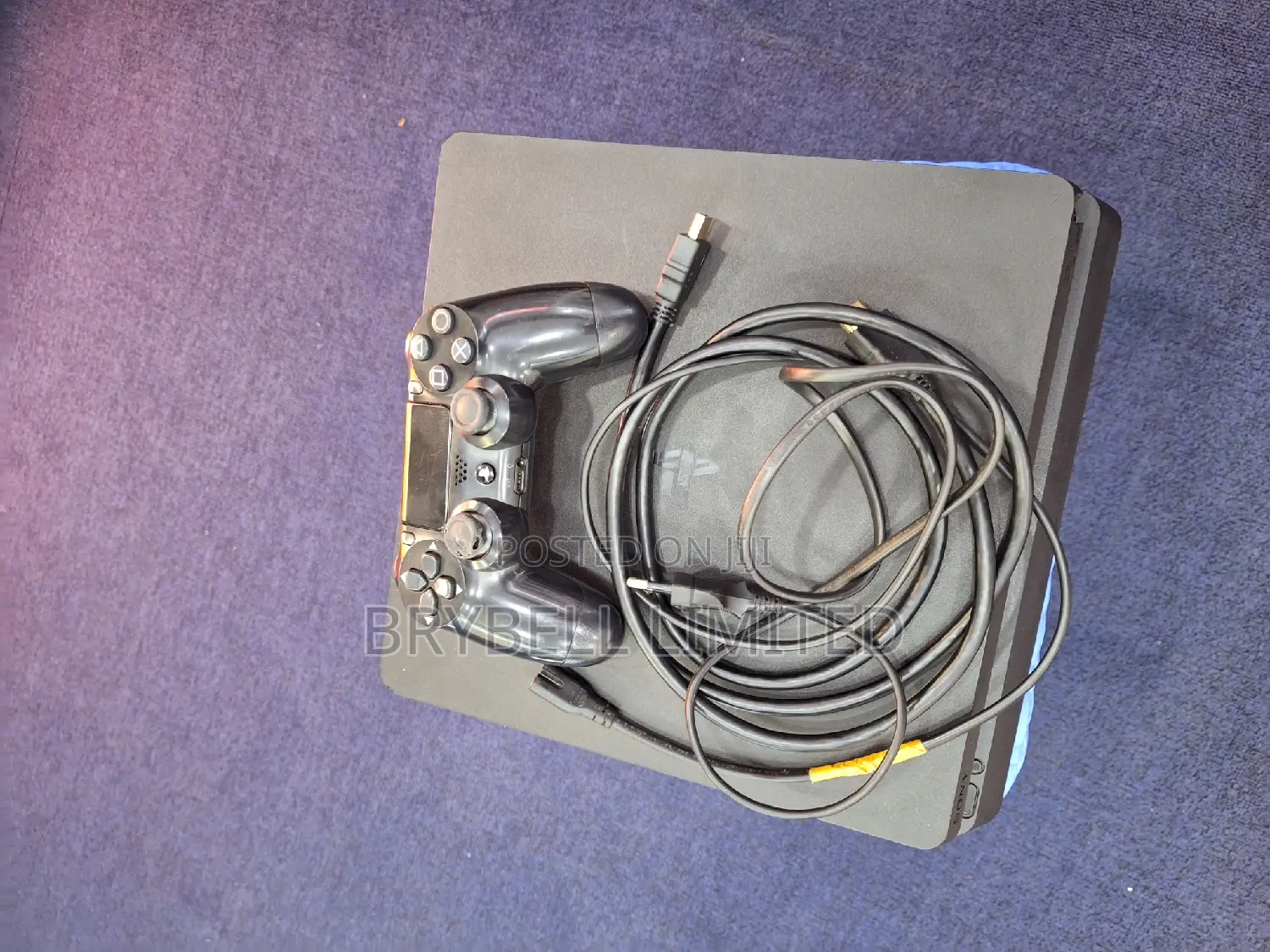 Sony Play Station 4 Slim