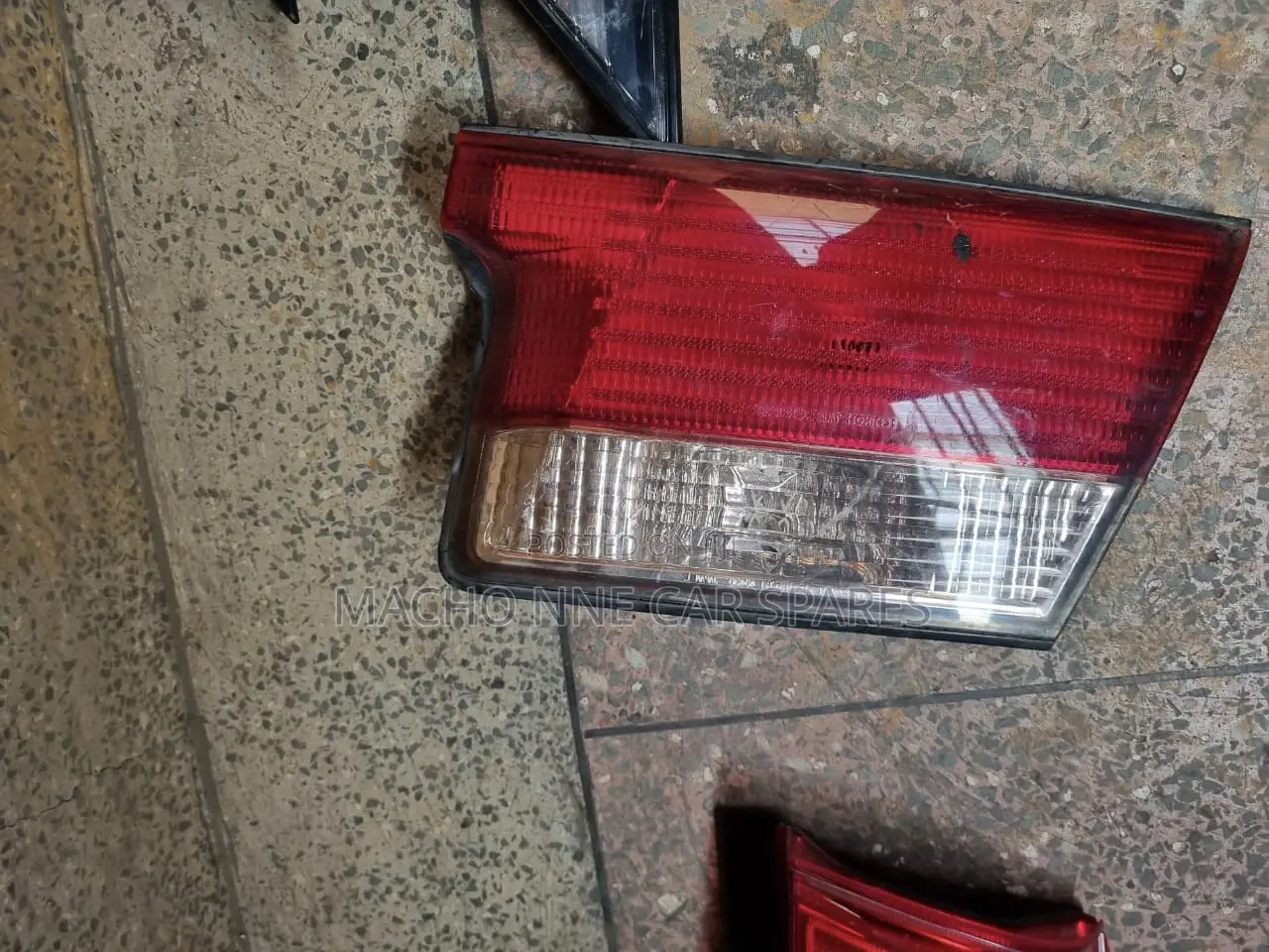 Nissan Sunny B15 Bootlight